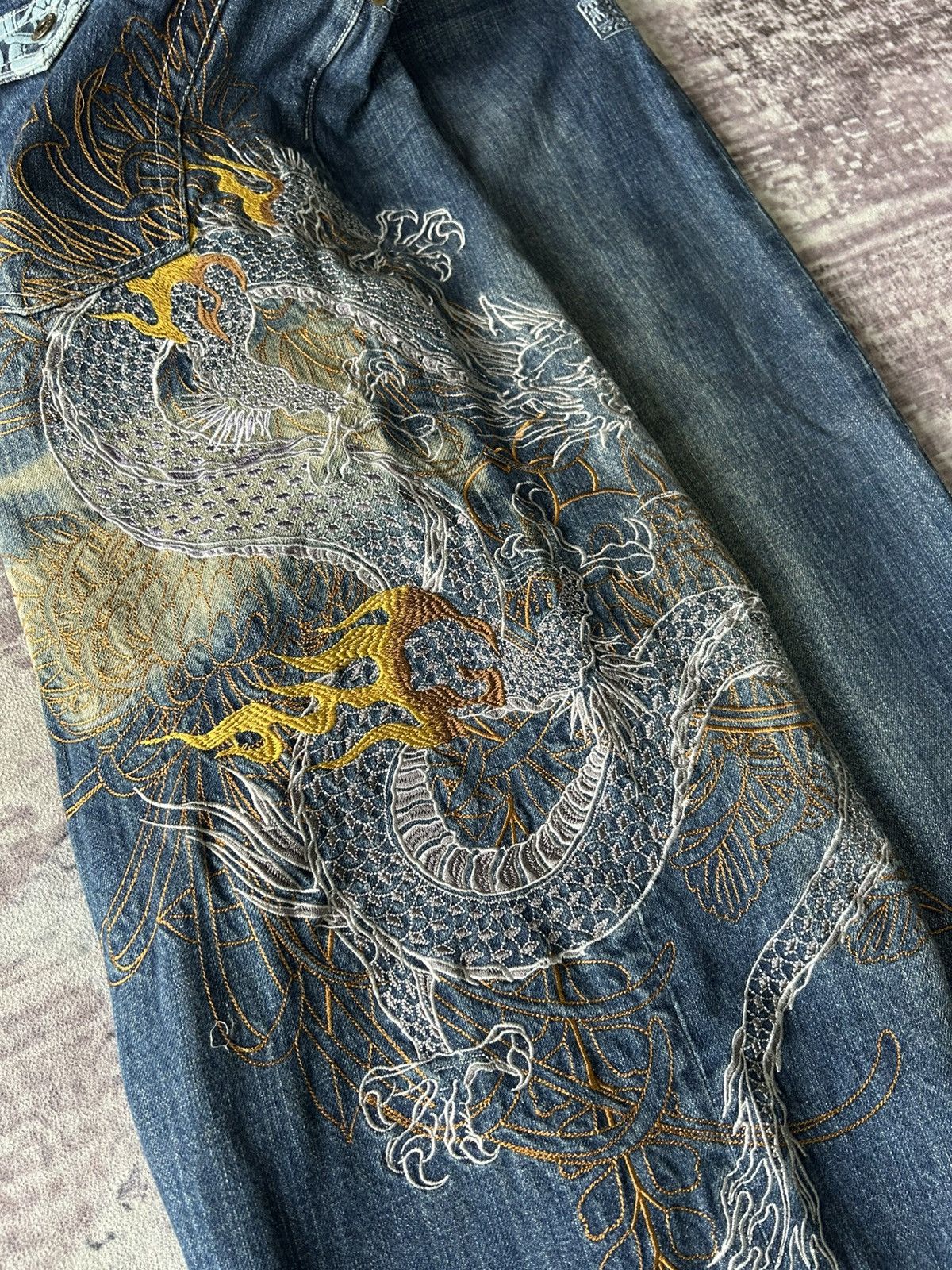 Karakuri Tamashii Overprint Dragon Embroidery Karakuri Jeans Size US 44 / EU 60 - 3 Thumbnail