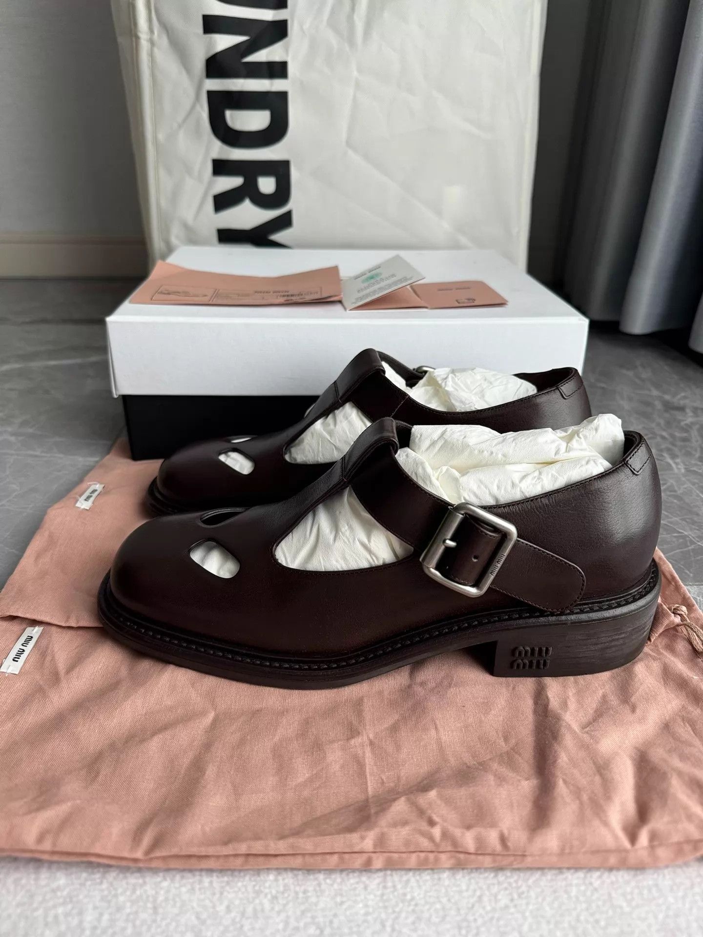 Miu Miu Miu Miu Deep Brown T-strap Platform Mary Jane EU37 Size US 6.5 / IT 36.5 - 1 Thumbnail