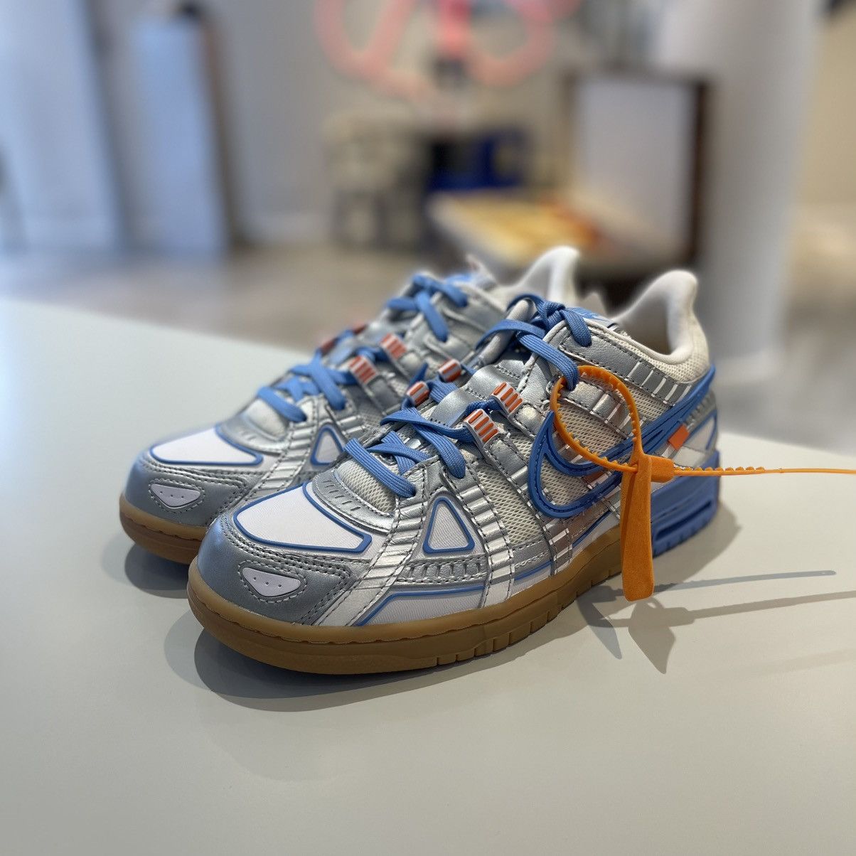Nike × Off-White Nike Air Rubber Dunk Off-White UNC Size US 8 / EU 41 - 5 Thumbnail