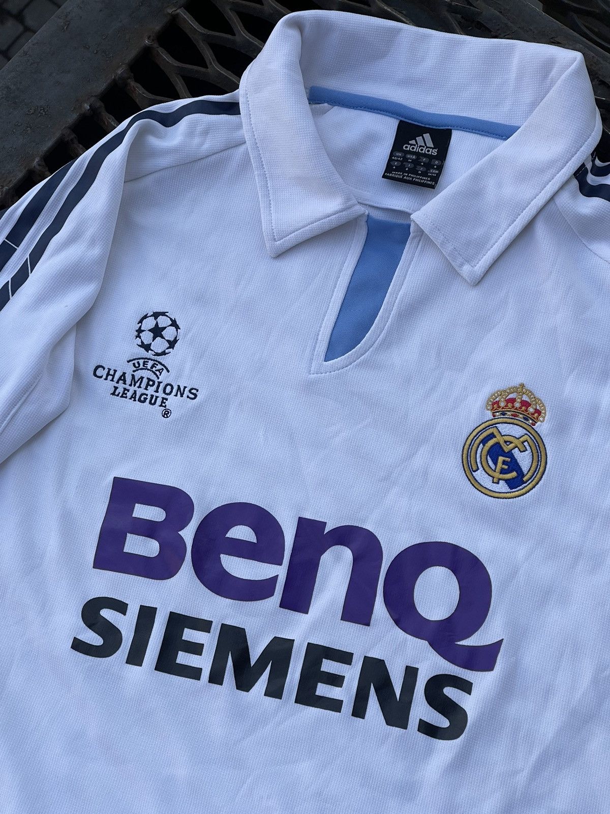 Adidas 2005 Adidas Real Madrid vintage soccer jersey galacticas Size US M / EU 48-50 / 2 - 7 Thumbnail