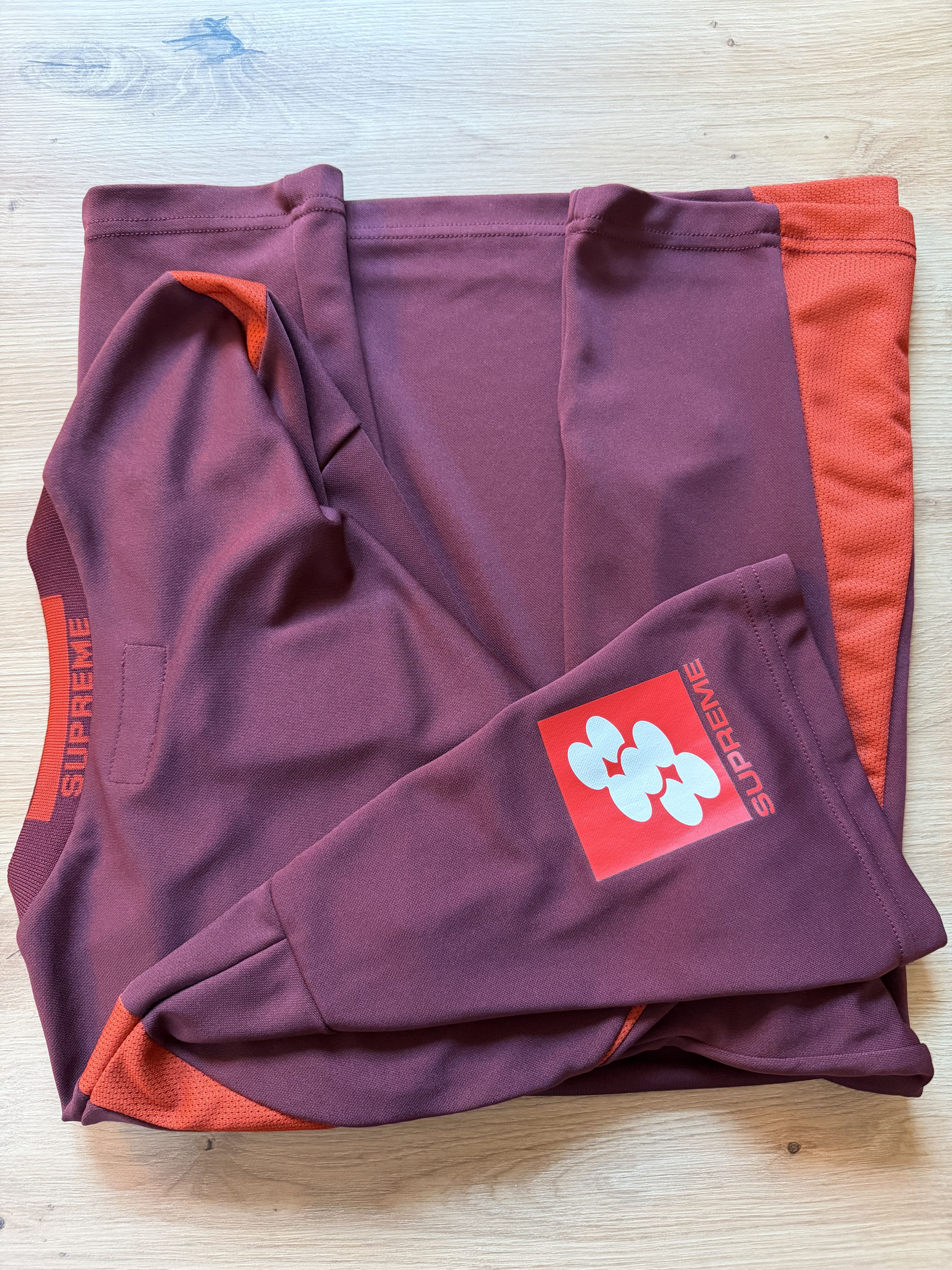 Supreme Supreme Crest Soccer Jersey FW24 "Maroon" — XL — DS Size US XL / EU 56 / 4 - 3 Thumbnail