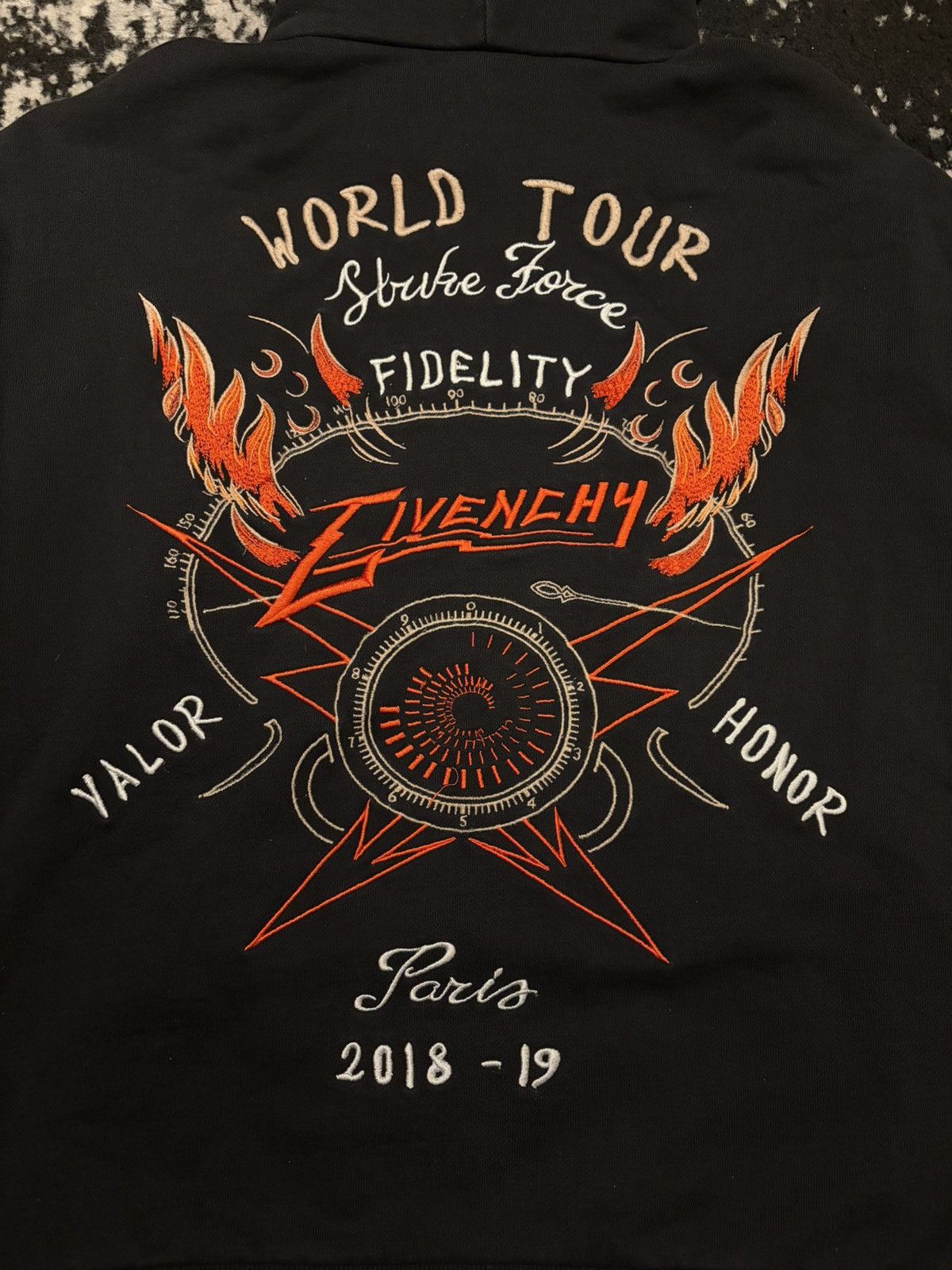 Givenchy Givenchy Sweatshirt Hoodie World Tour Size US S / EU 44-46 / 1 - 8 Thumbnail