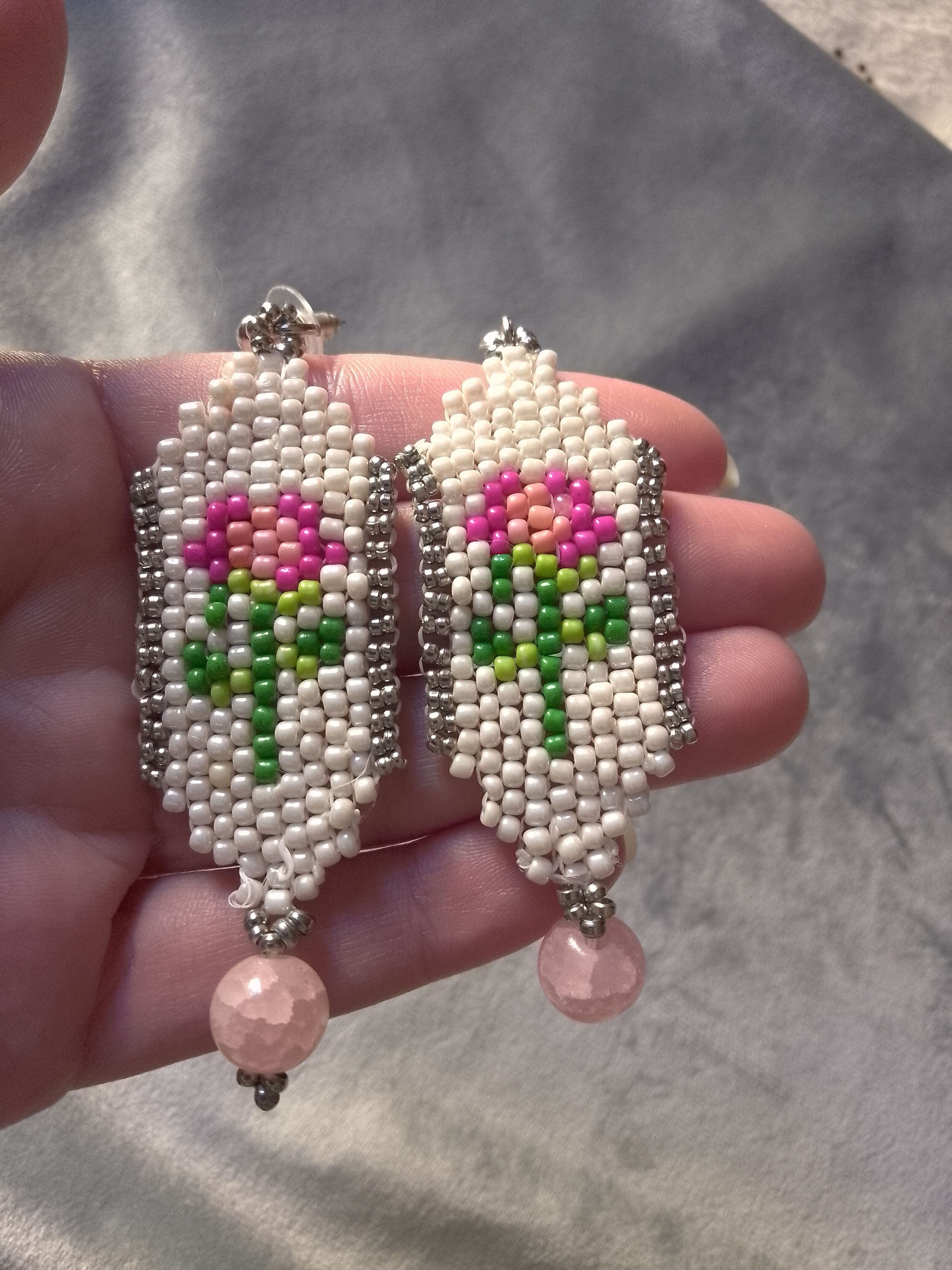 Handmade Earrings Pink Chalcedony Gemstone Beaded Flowers Size ONE SIZE - 5 Thumbnail
