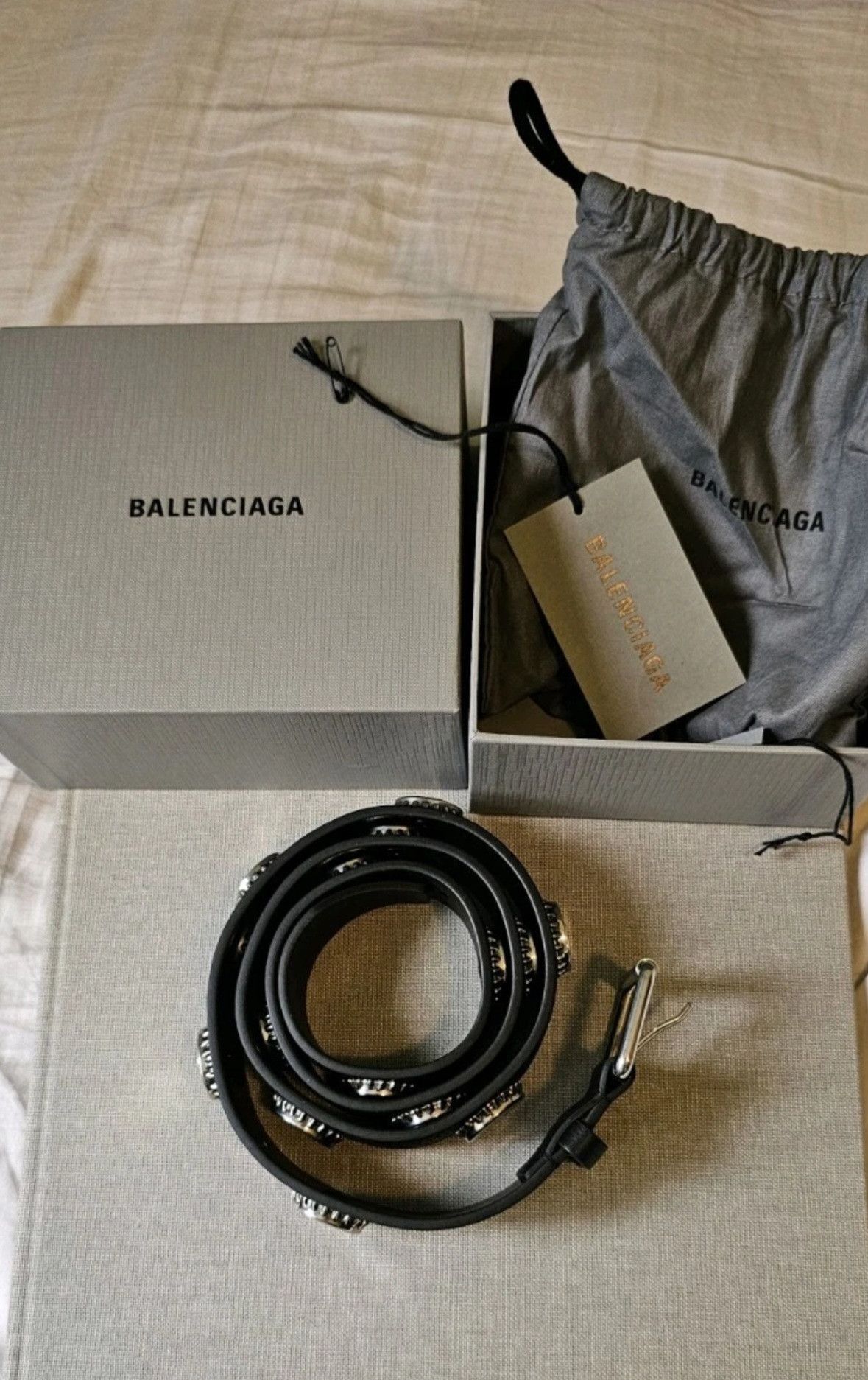 Balenciaga Balenciaga Bottle Caps Belt in Black size 90 Size 32 - 1 Thumbnail