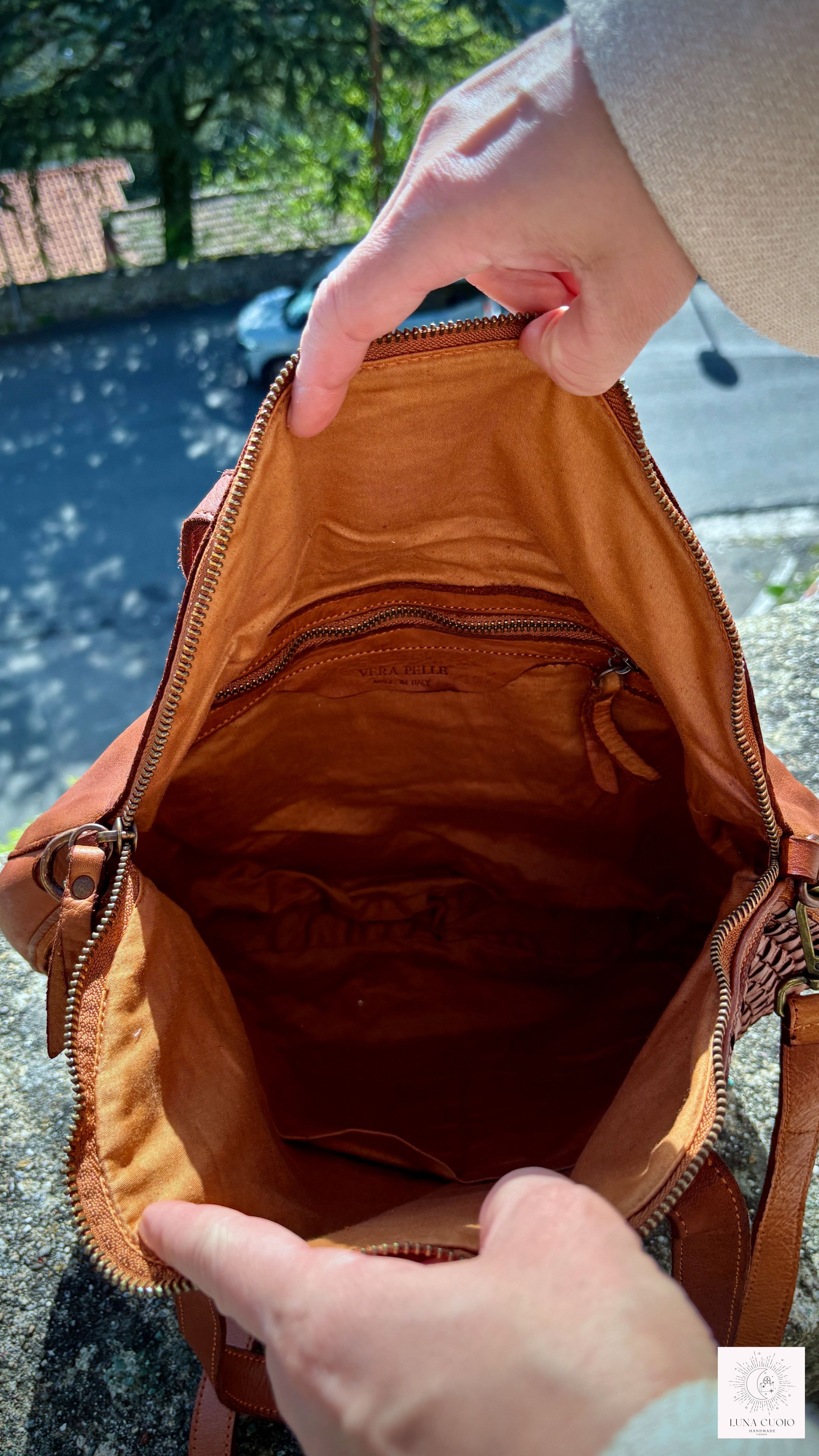 Vera Pelle Handmade Round Woven Leather Tote Bag Size ONE SIZE - 6 Thumbnail
