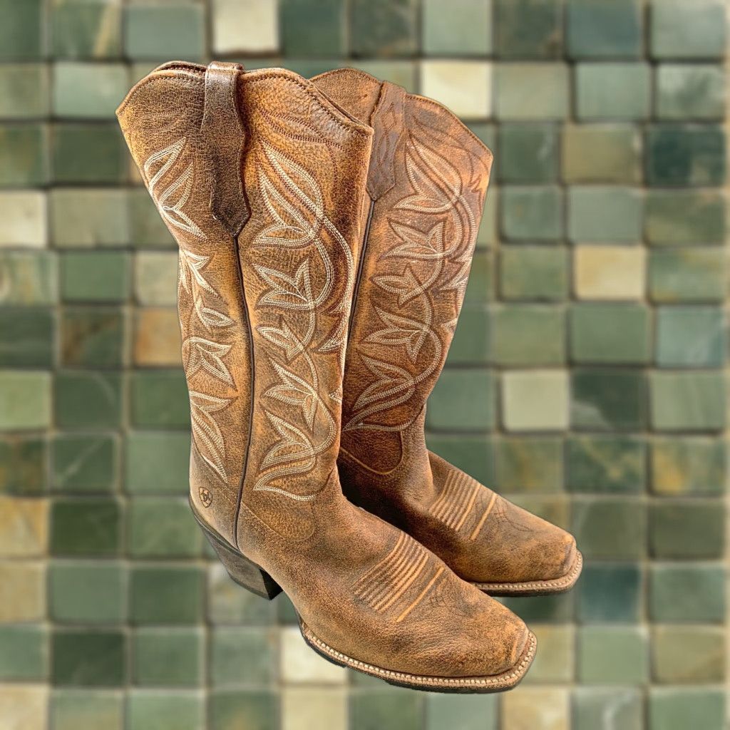 Ariat Ariat Womens Boot Distressed Leather Round Up 10018581 Western Cowboy Leather US 8.5B Brown Shoe Width B Vintage No Day? Size US 9 / IT 39 - 1 Thumbnail