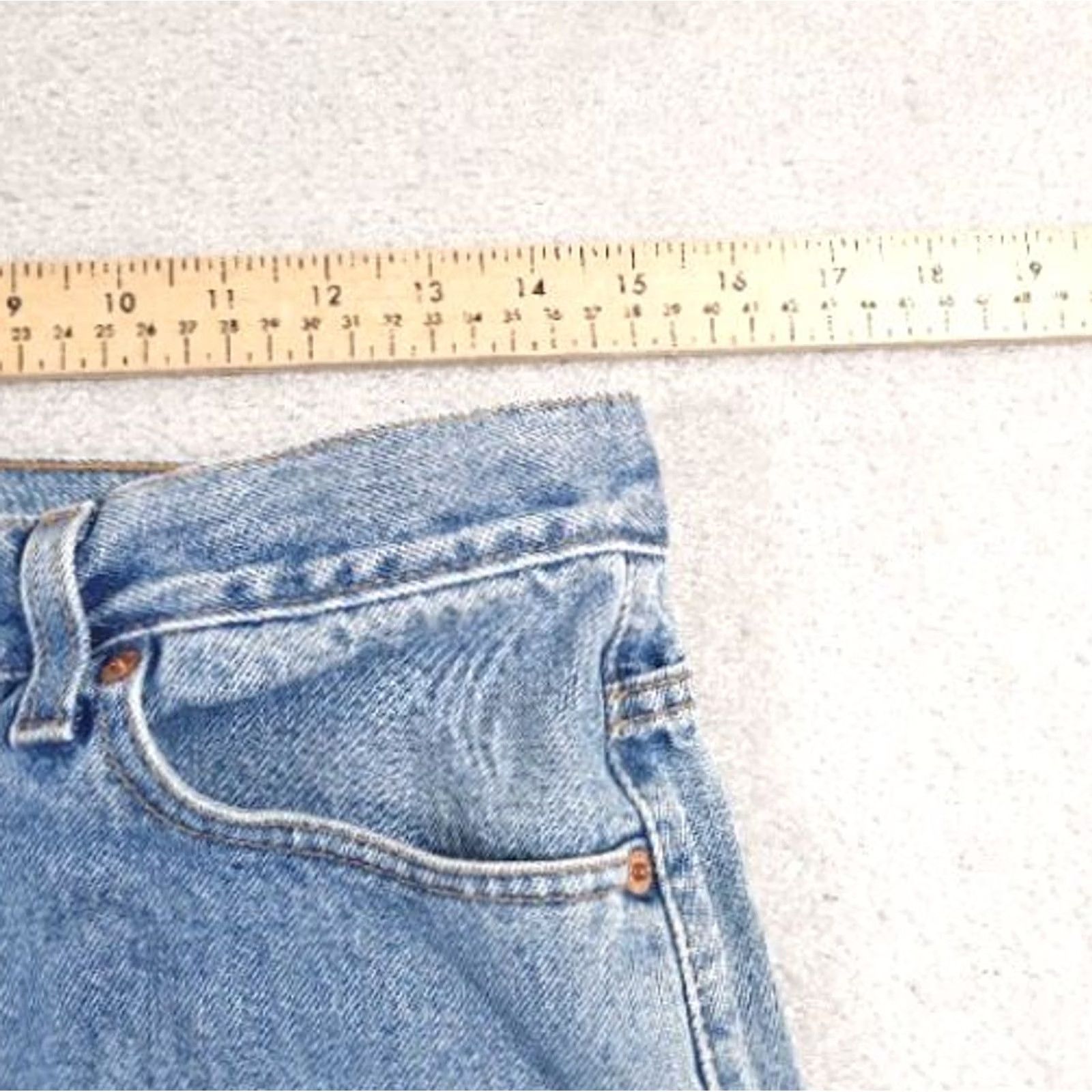 Levi's Levi's 512 DIY Cutoff Shorts Women 12 Reg M Slim Fit Distressed Blue 5-Pocket Denim Distressed Bermuda Slimming Medium Wash Spring Summer Fall Women Size 34" / US 12 / IT 48 - 7 Thumbnail
