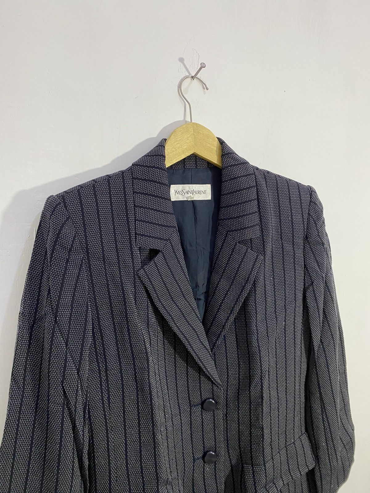Saint Laurent Paris 💥Grey Stripe💥Yves Saint Laurent Blazer Size M / US 6-8 / IT 42-44 - 2 Thumbnail