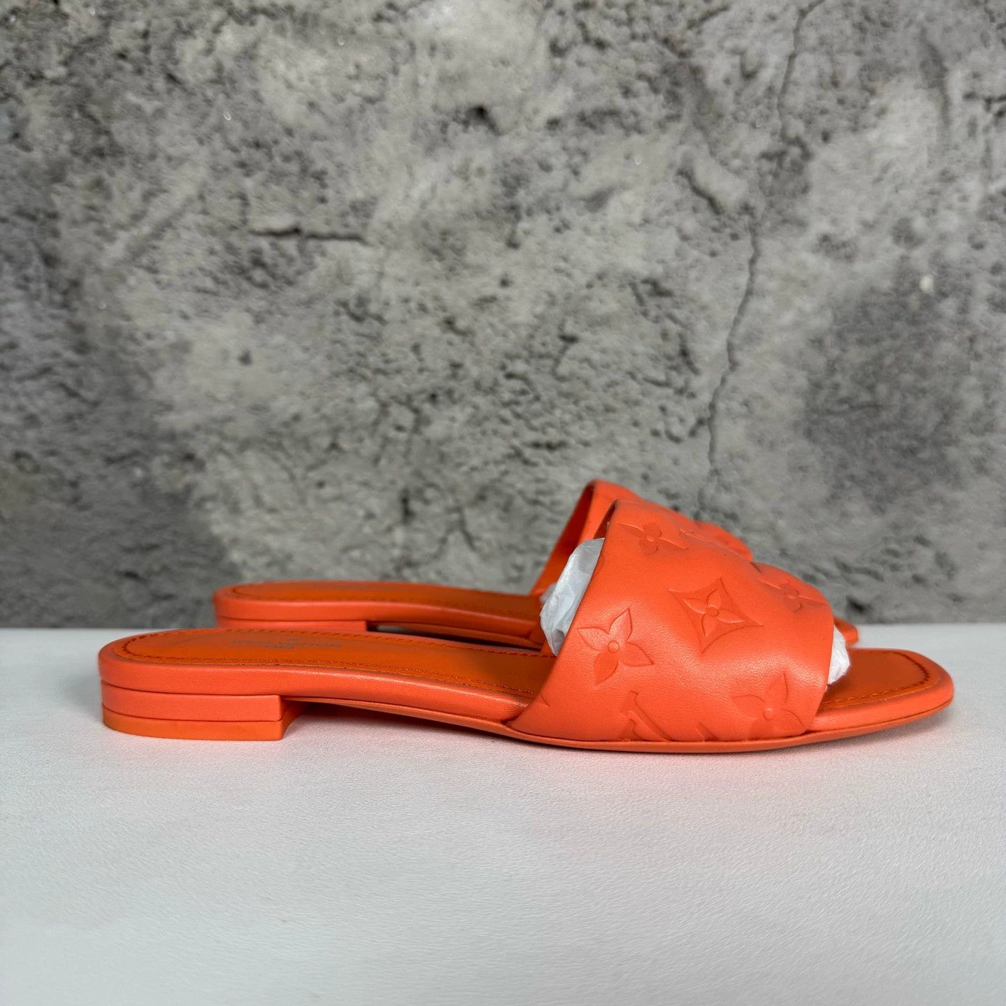 Louis Vuitton Louis Vuitton Slipper 37 99 New Size US 6.5 / IT 36.5 - 2 Thumbnail