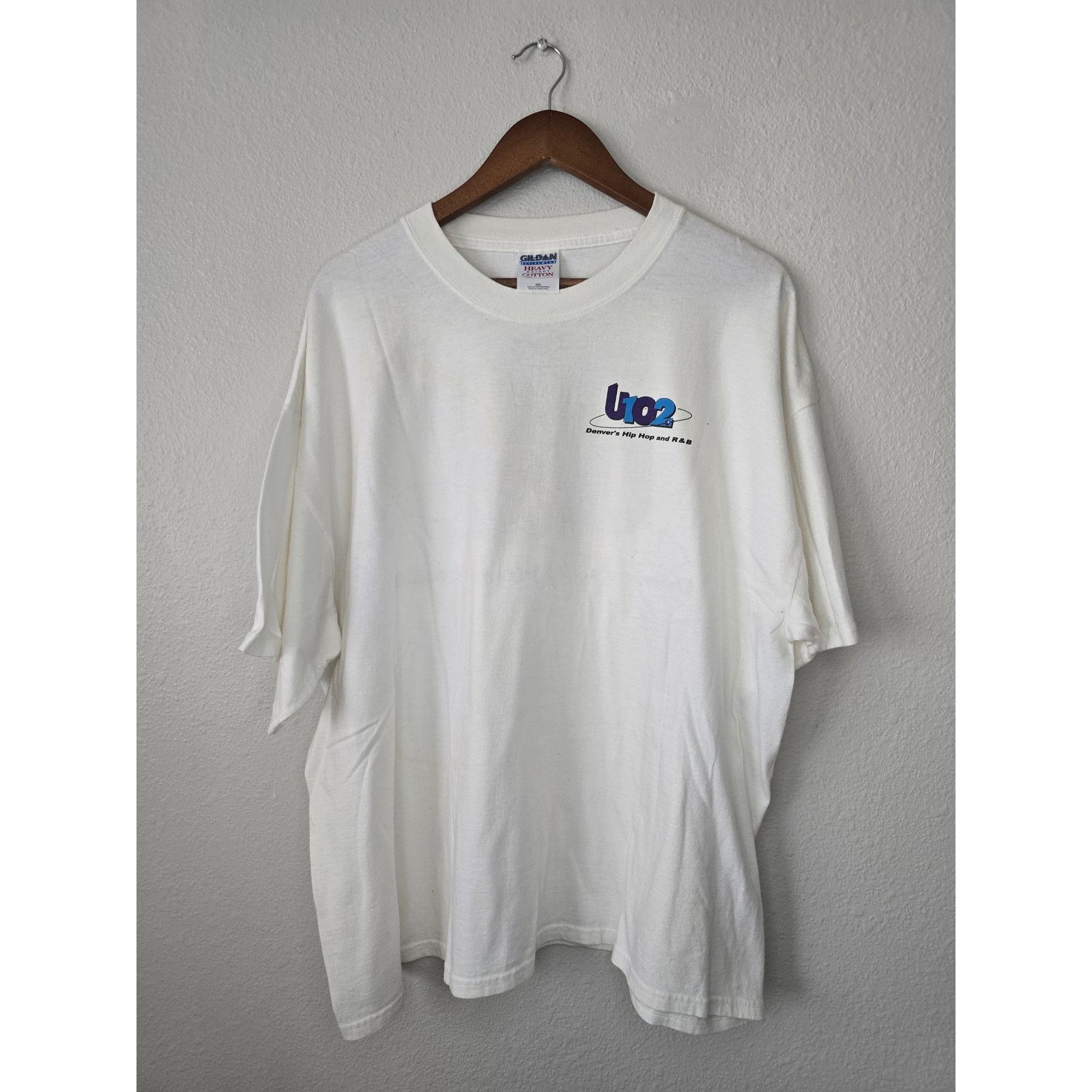 Gildan Vintage Radio Shirt U102 Denvers Hip Hop & R&B White XXL Tee Size US XXL / EU 58 / 5 - 5 Thumbnail