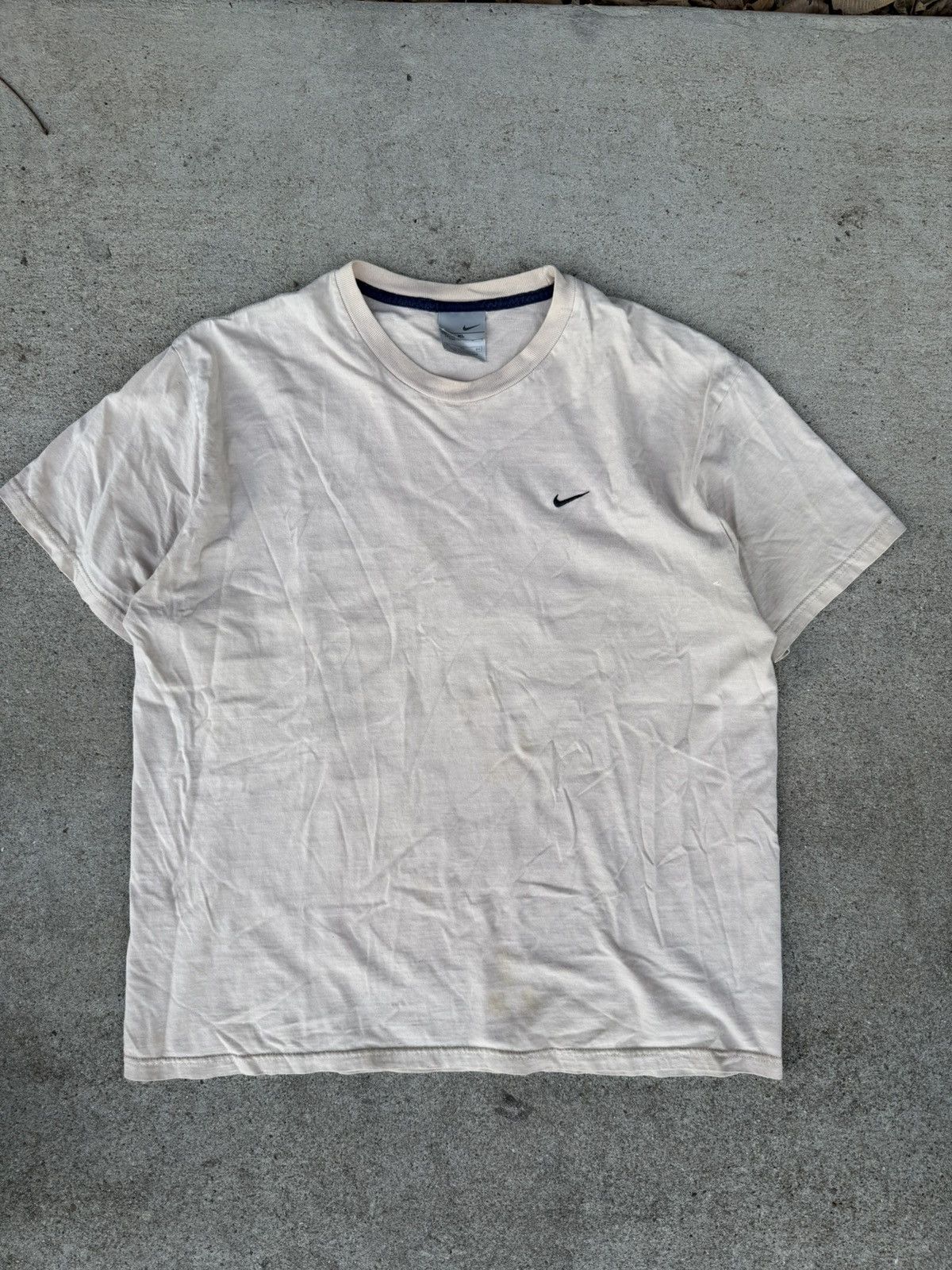 Nike Nike Mini Swoosh T-Shirt Cream Beige XL Y2K Tee Size US XL / EU 56 / 4 - 2 Thumbnail