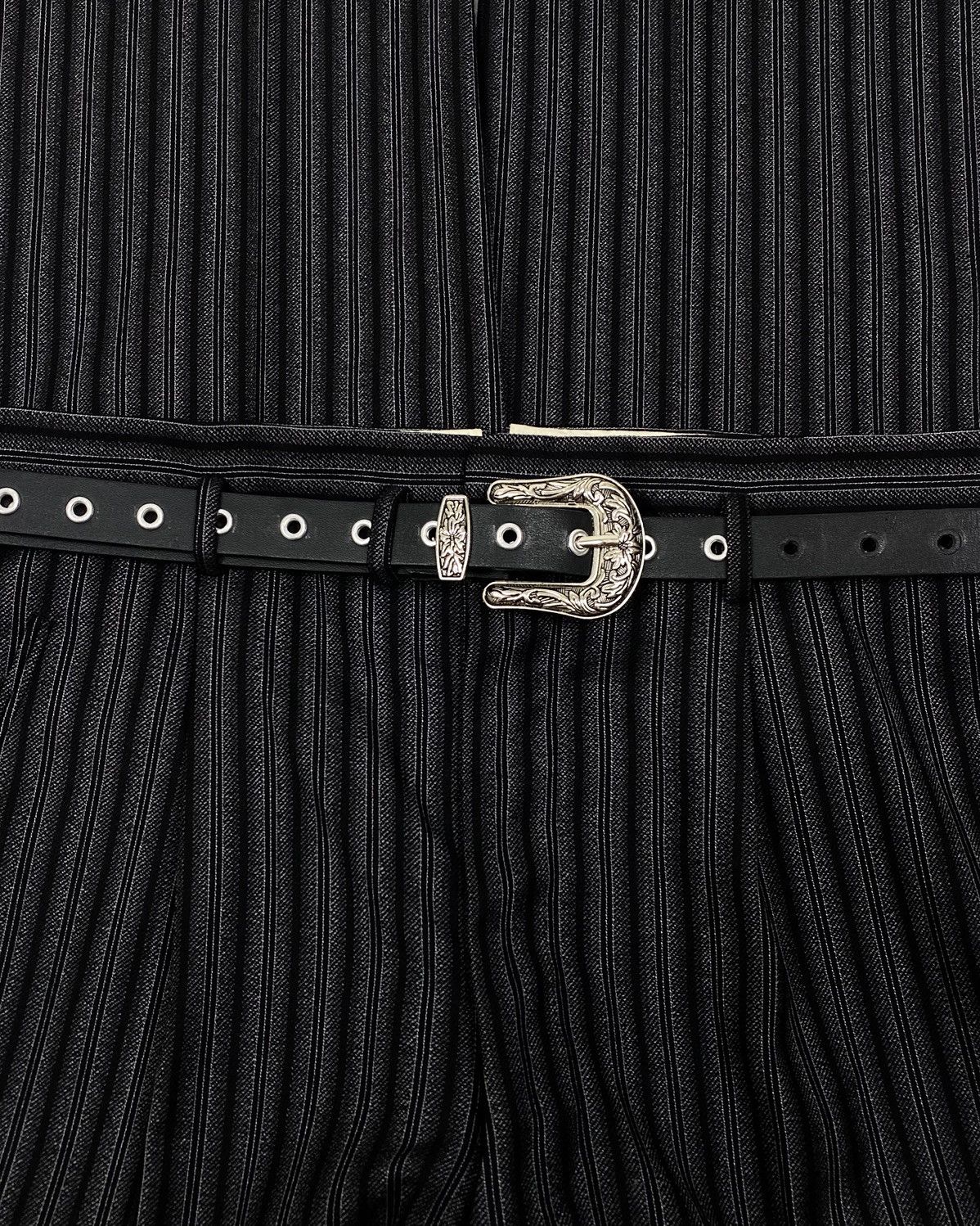 Japanese Brand 💸SOLD P4YP4I💸 Japanese Stripe Pants Pleated Trouser Size US 34 / EU 50 - 4 Thumbnail
