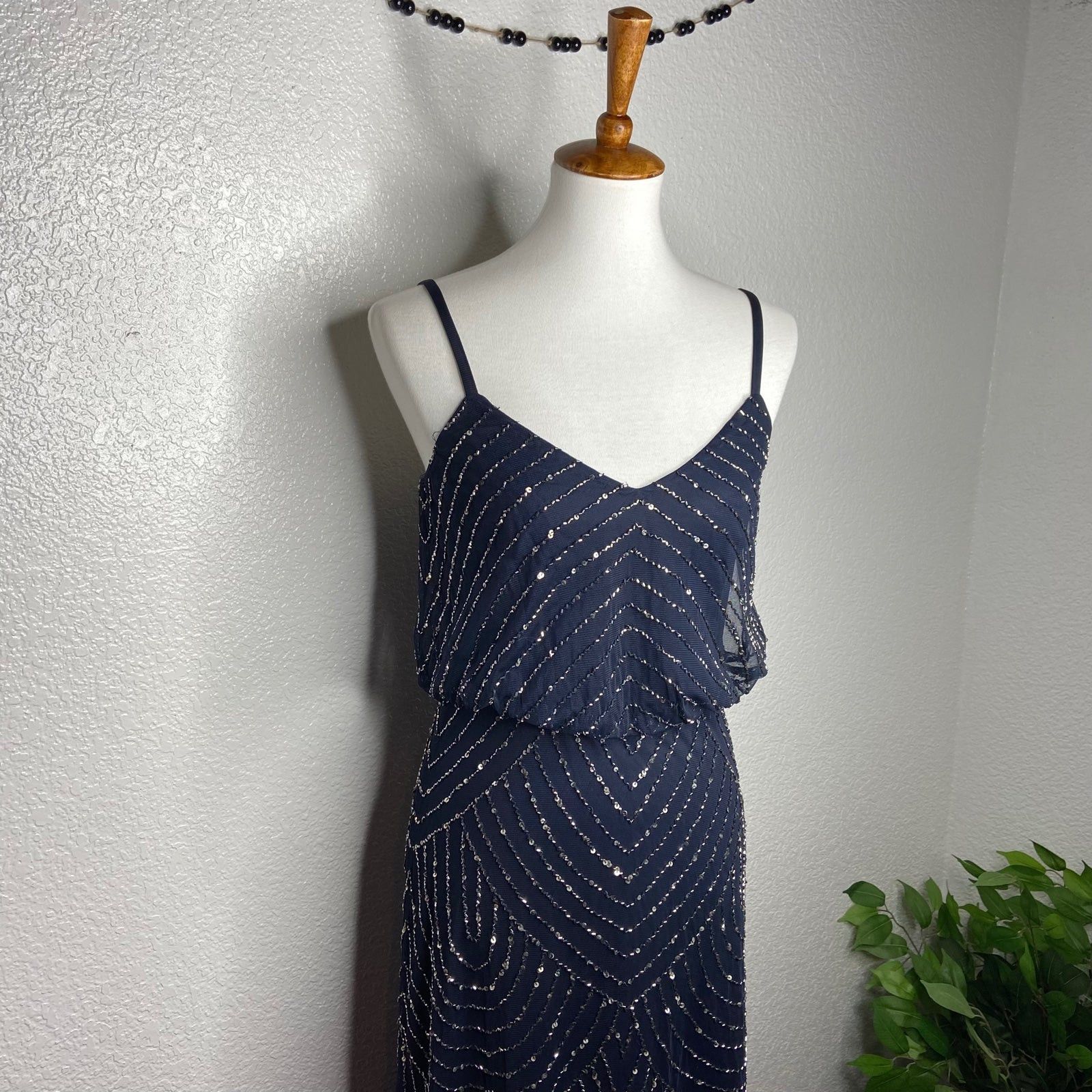 Adrianna Papell Adrianna Papell Navy Sequin Tank Evening Gown Size M / US 6-8 / IT 42-44 - 9 Thumbnail