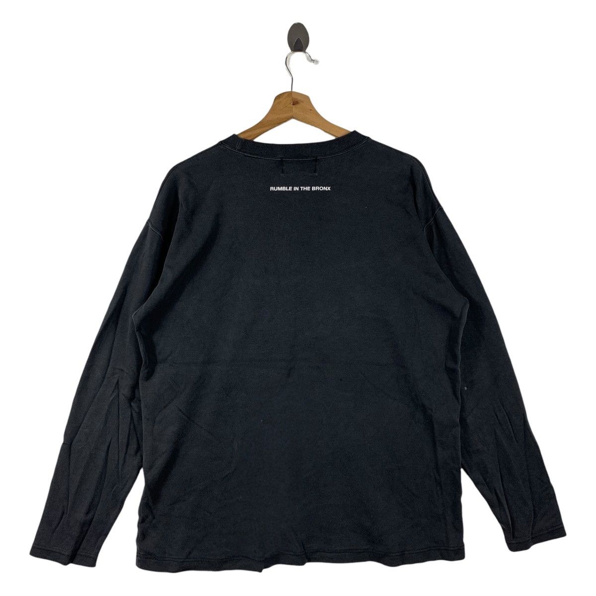 Other Vintage Jackie Chan "Rumble in the Bronx" Long Sleeve Shirt Size US L / EU 52-54 / 3 - 4 Thumbnail