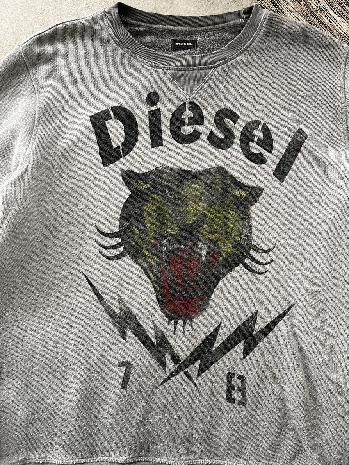 Diesel Vintage Diesel Grey Faded Big Logo Avantgarde Sweatshirt Y2K Size US L / EU 52-54 / 3 - 10 Thumbnail