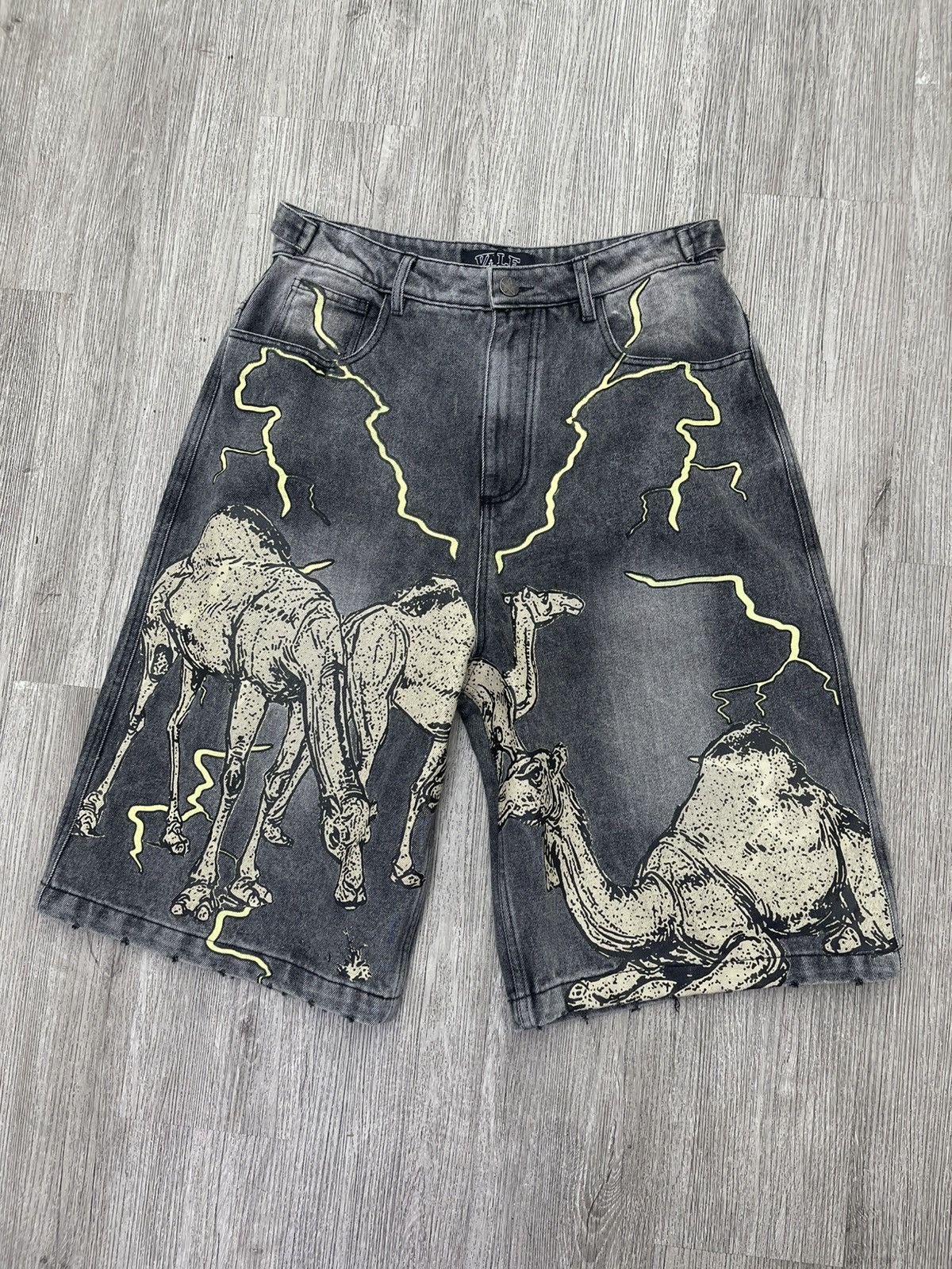 Vale Vale lives “Lightning” Denim shorts Size US 30 / EU 46 - 1 Thumbnail