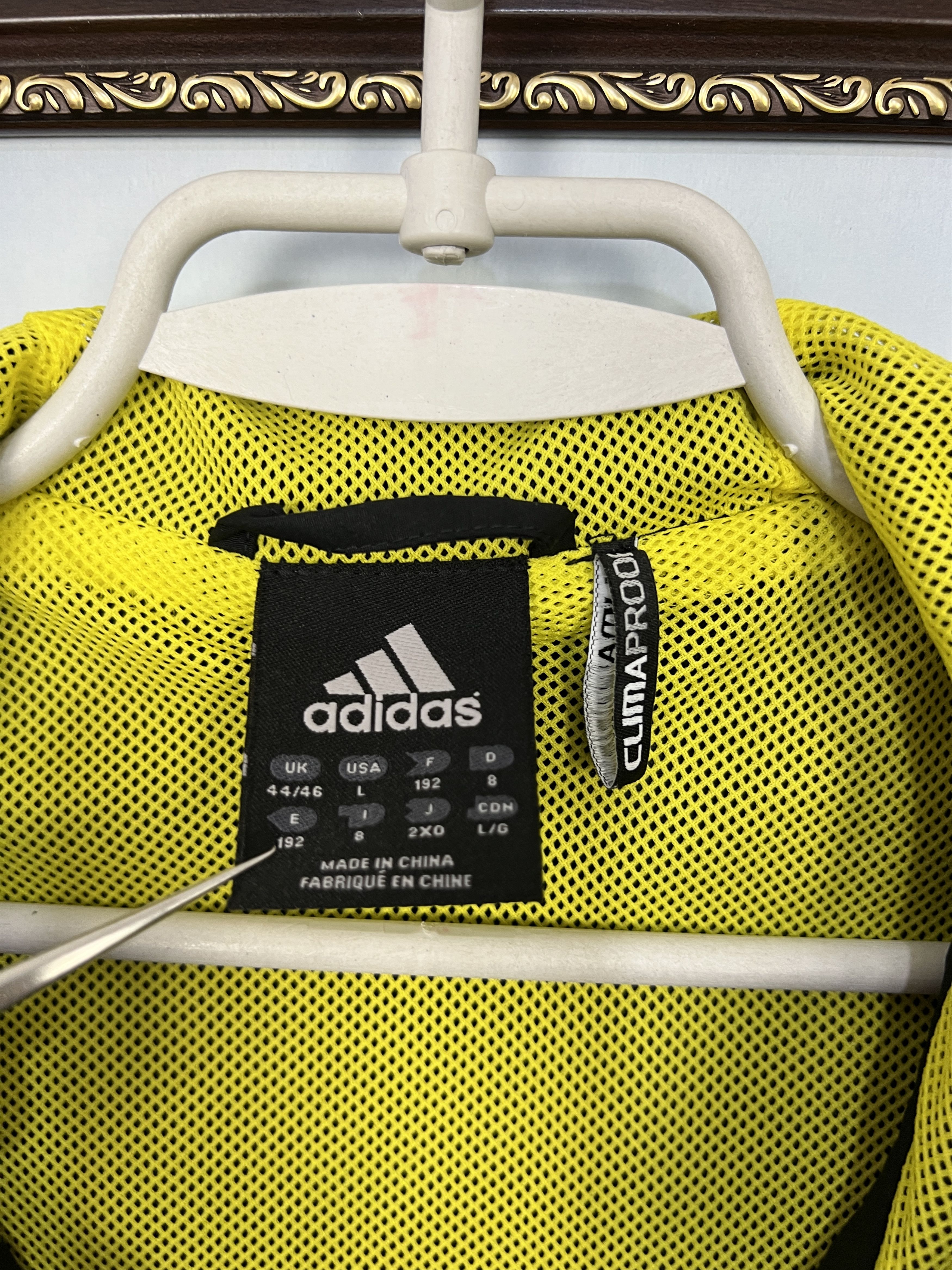 Adidas Vintage Adidas Liverpool Football Jacket Soccer Hooded Size US L / EU 52-54 / 3 - 9 Thumbnail