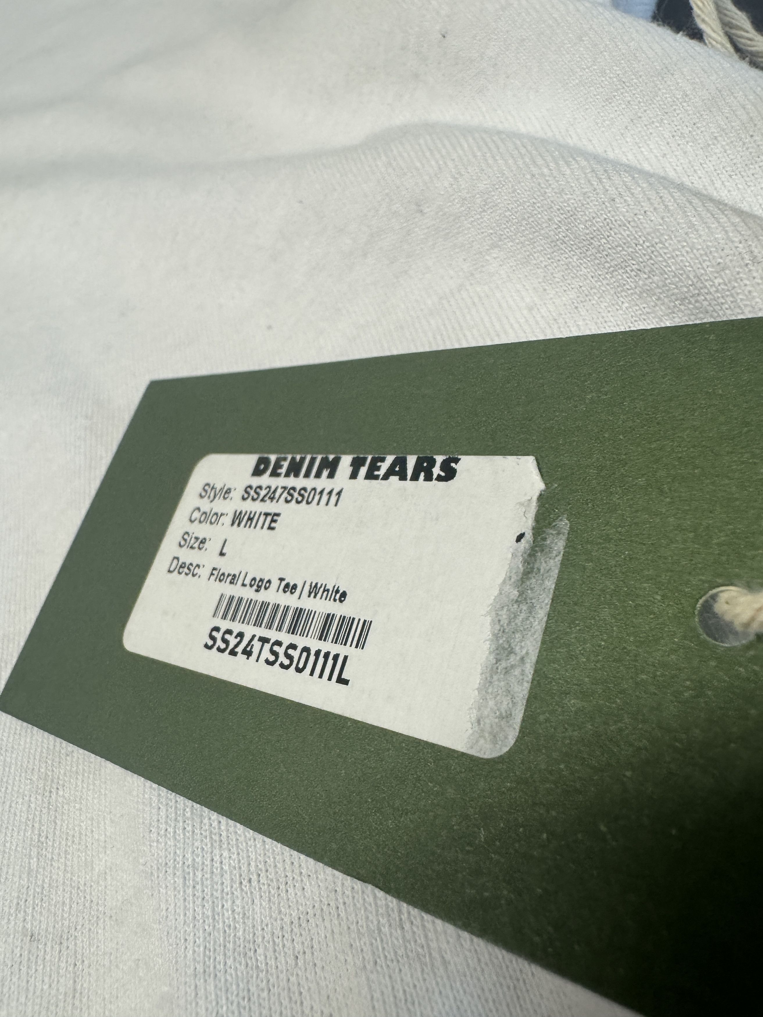 DENIM TEARS Denim Tears Floral Logo Tee White Size US L / EU 52-54 / 3 - 6 Thumbnail