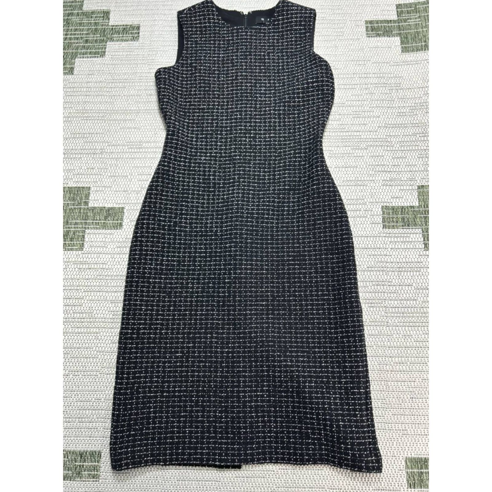 St. John St John Dress Womens 6 Sheath Black Check Tweed Round Neck Back Zip Bag? Size M / US 6-8 / IT 42-44 - 2 Thumbnail