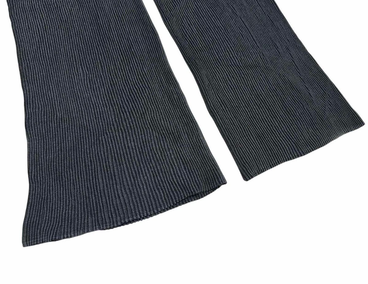 Japanese Brand 🔥Japanese Specchio Pleats Flared Pants Issey Miyake Style Size US 32 / EU 48 - 4 Thumbnail