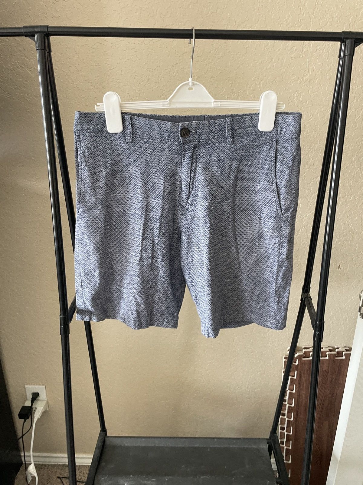 Club Monaco Maddox Fit Cotton/Linen blend shorts Size US 33 - 1 Thumbnail