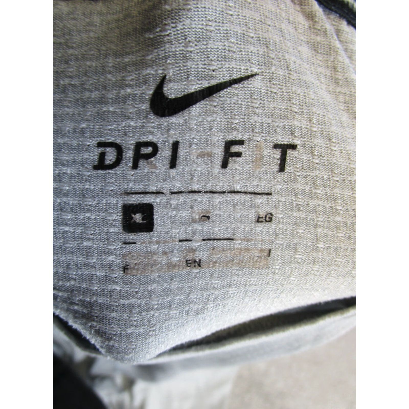 Nike VINTAGE Nike Dri-Fit Running Shirt Mens XL Gray Short Sleeve Activewear Size US XL / EU 56 / 4 - 3 Thumbnail
