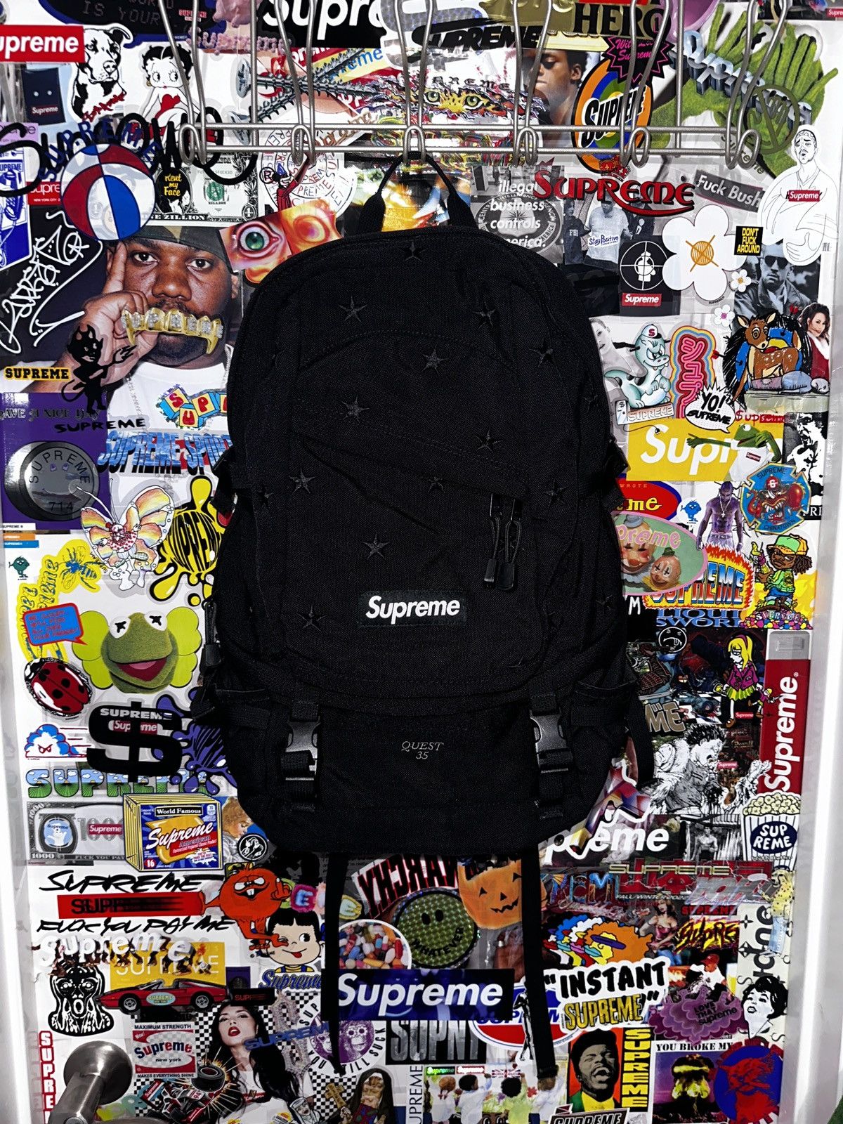 Pre-owned Supreme Fw13  Quest 35 Stars Backpack 2013 Black Duffle Bag