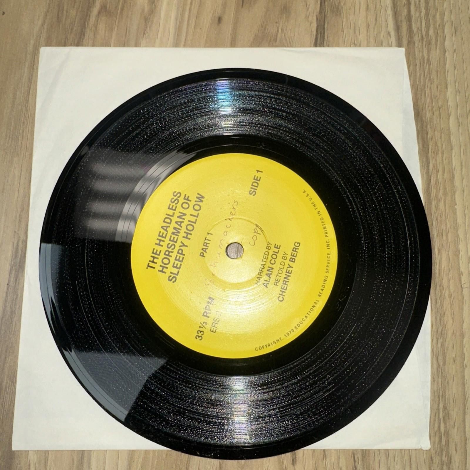 Other The Headless Horseman Of Sleepy Hollow Book Record Set vtg Size ONE SIZE - 4 Thumbnail