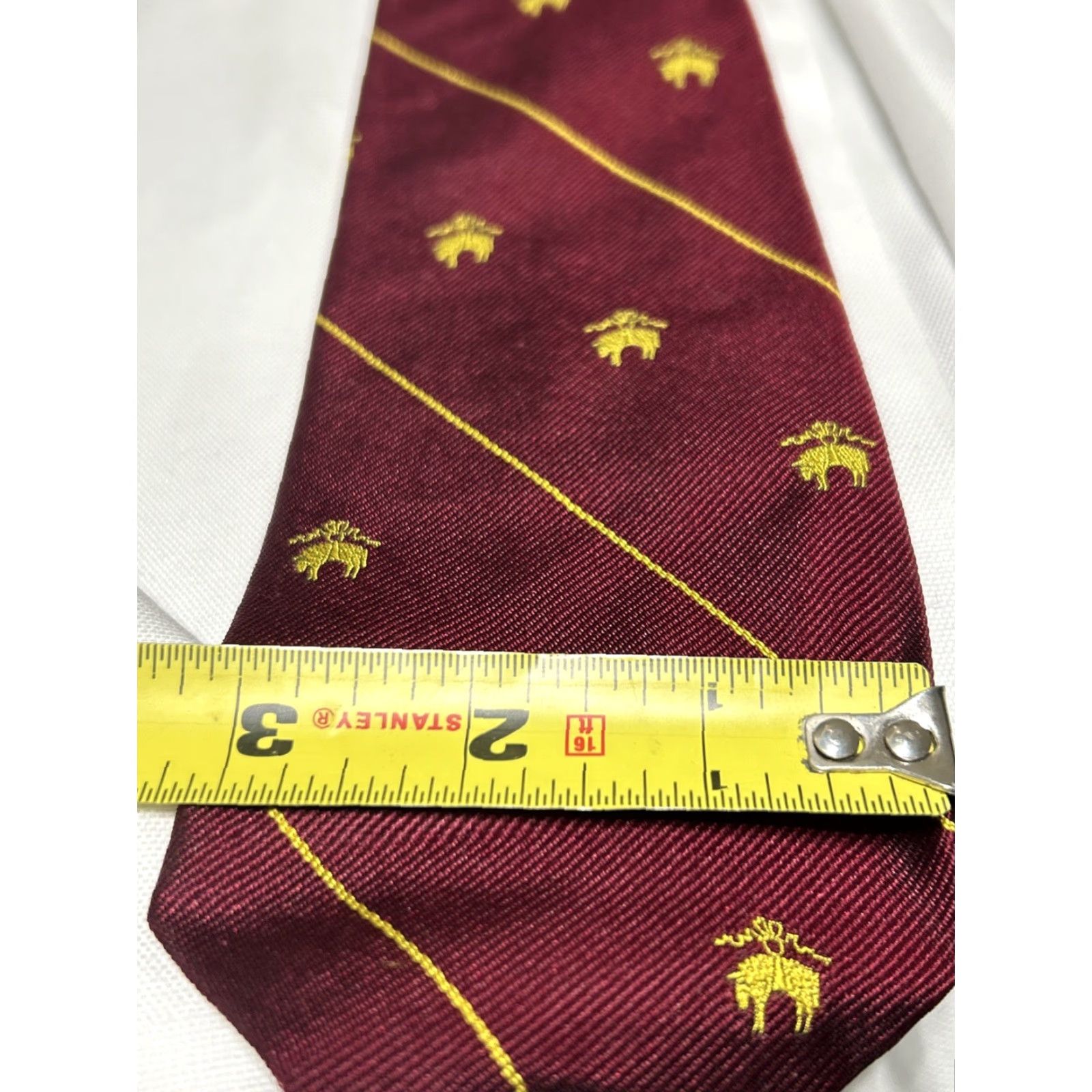 Brooks Brothers VINTAGE Brooks Brothers Makers Mens Tie Classic Merlot Gold Sheep Pattern Silk 100% Silk 57-60in Red US Mens Size ONE SIZE - 2 Thumbnail