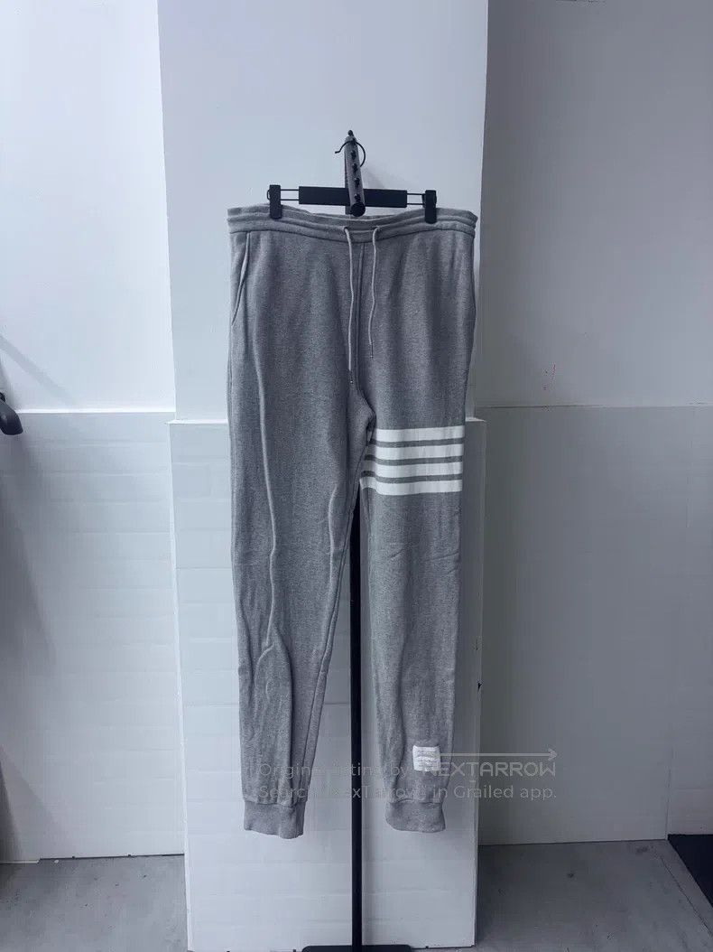 Thom Browne Thom Browne size 5 Classic preppy style four-stripe drawstr Size US 42 / EU 58 - 1 Thumbnail