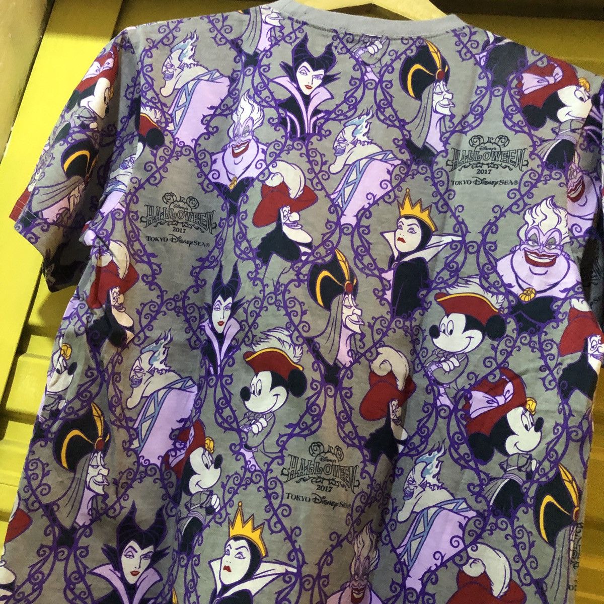 Disney Disney Villain tokyo disneyland Size US M / EU 48-50 / 2 - 5 Thumbnail