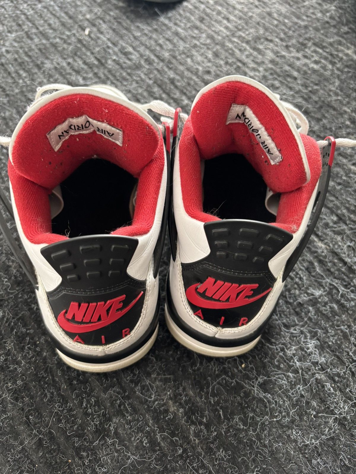 Nike FIRE RED RETRO 4’s Size US 8 / EU 41 - 2 Thumbnail