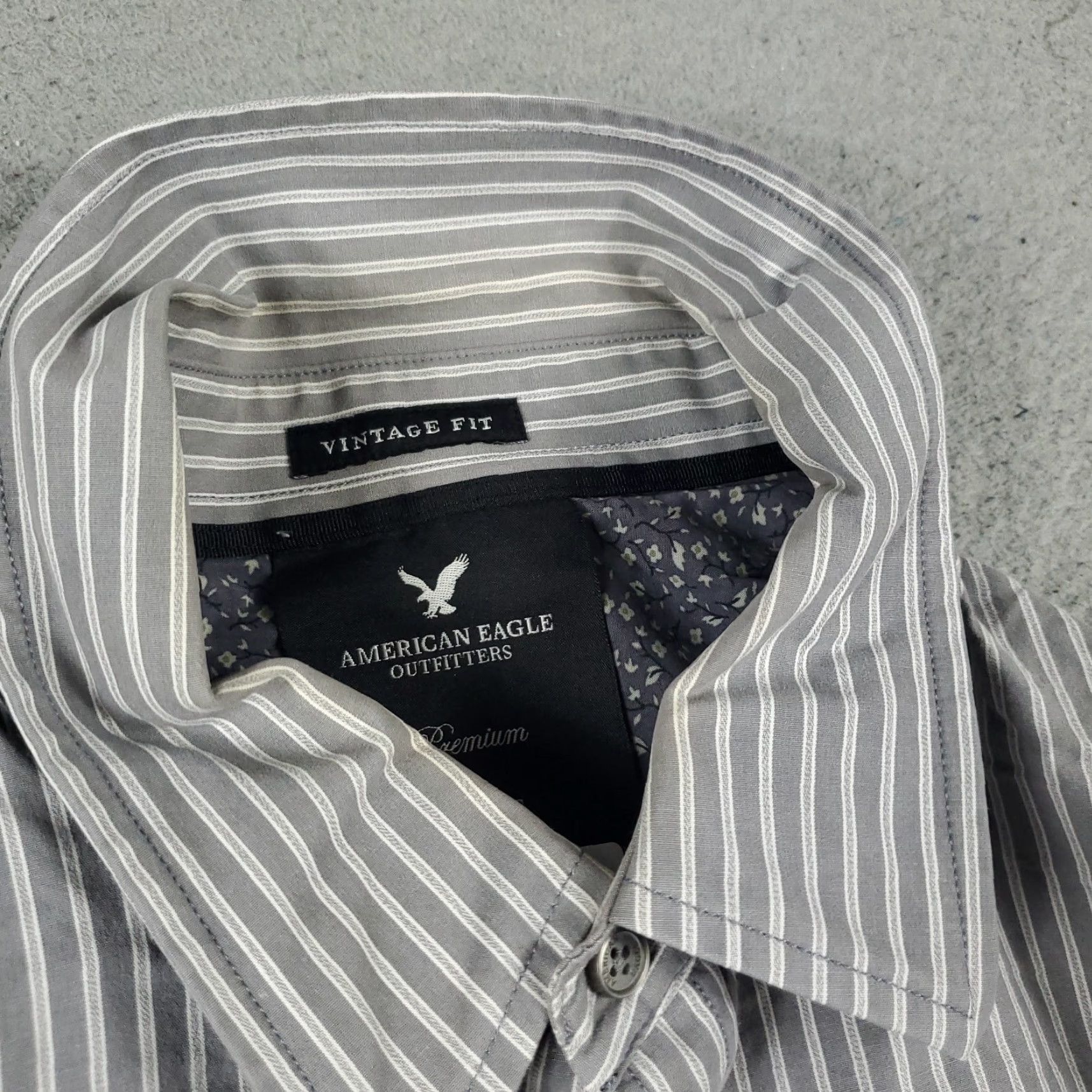 American Eagle Outfitters VINTAGE American Eagle Outfitters Shirt Mens XL Gray Striped Button-Up Long Sleeve Classic Modern Preppy Mens Size US XL / EU 56 / 4 - 4 Thumbnail