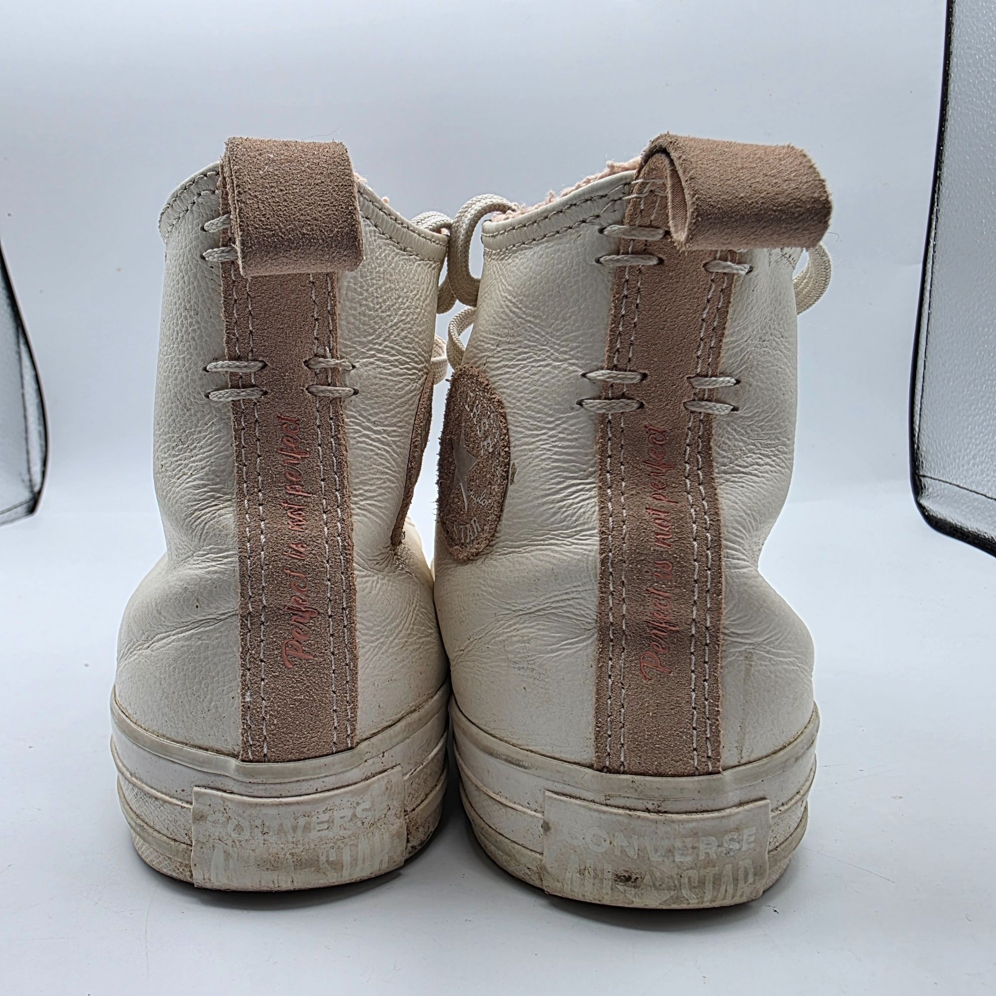 Converse Chuck Taylor All Star Womens Size 6 White Shoes Per