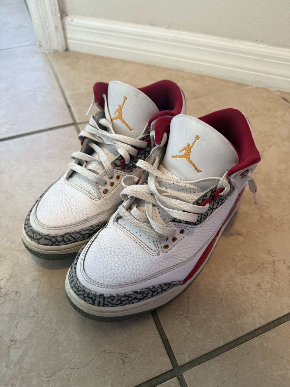 Jordan Brand Jordan 3 Cardinal red Size US 10.5 / EU 43-44 - 1 Thumbnail