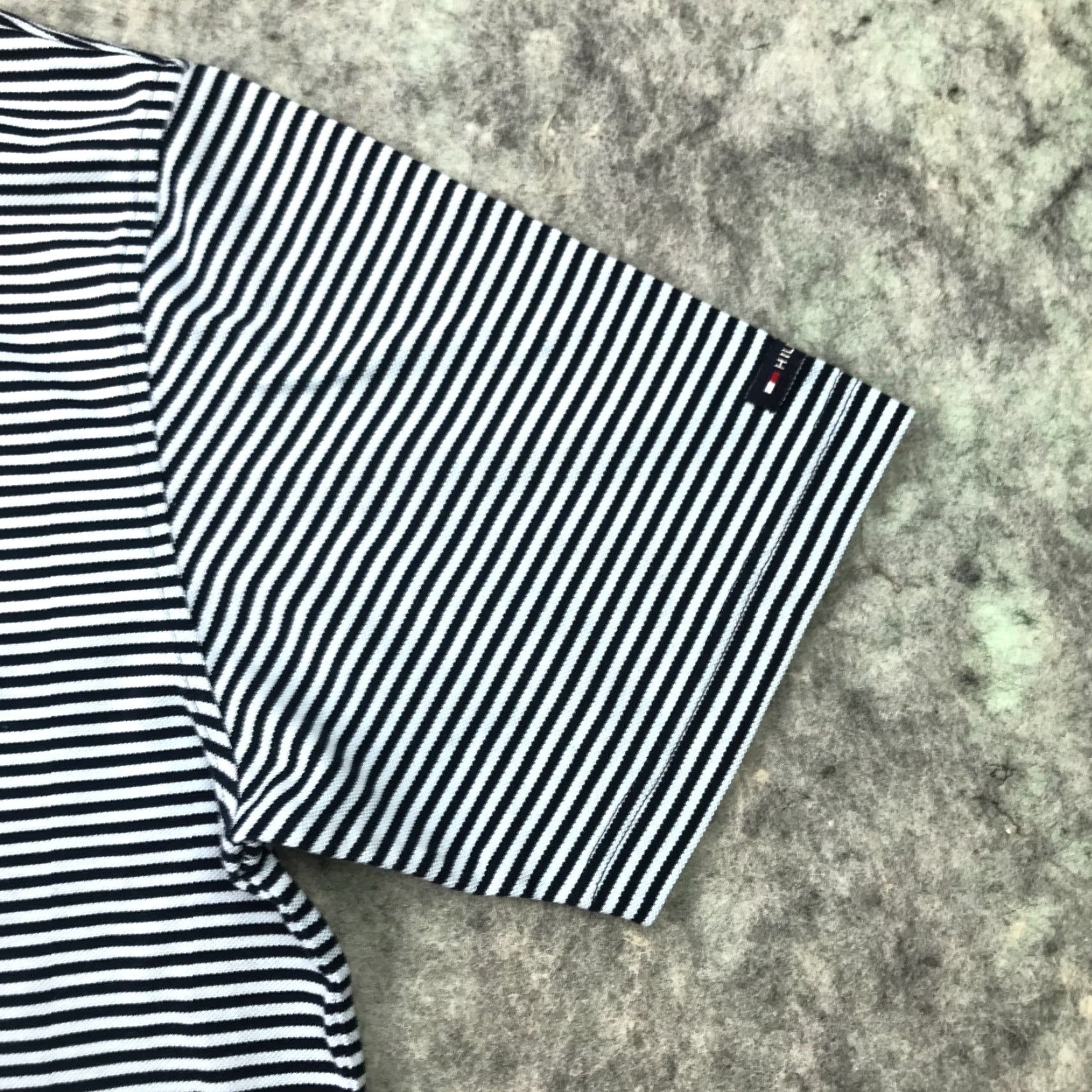 Tommy Hilfiger Tommy Hilfiger Polo Shirt Mens Large Blue White Striped Mercerized Cotton Size US L / EU 52-54 / 3 - 5 Thumbnail