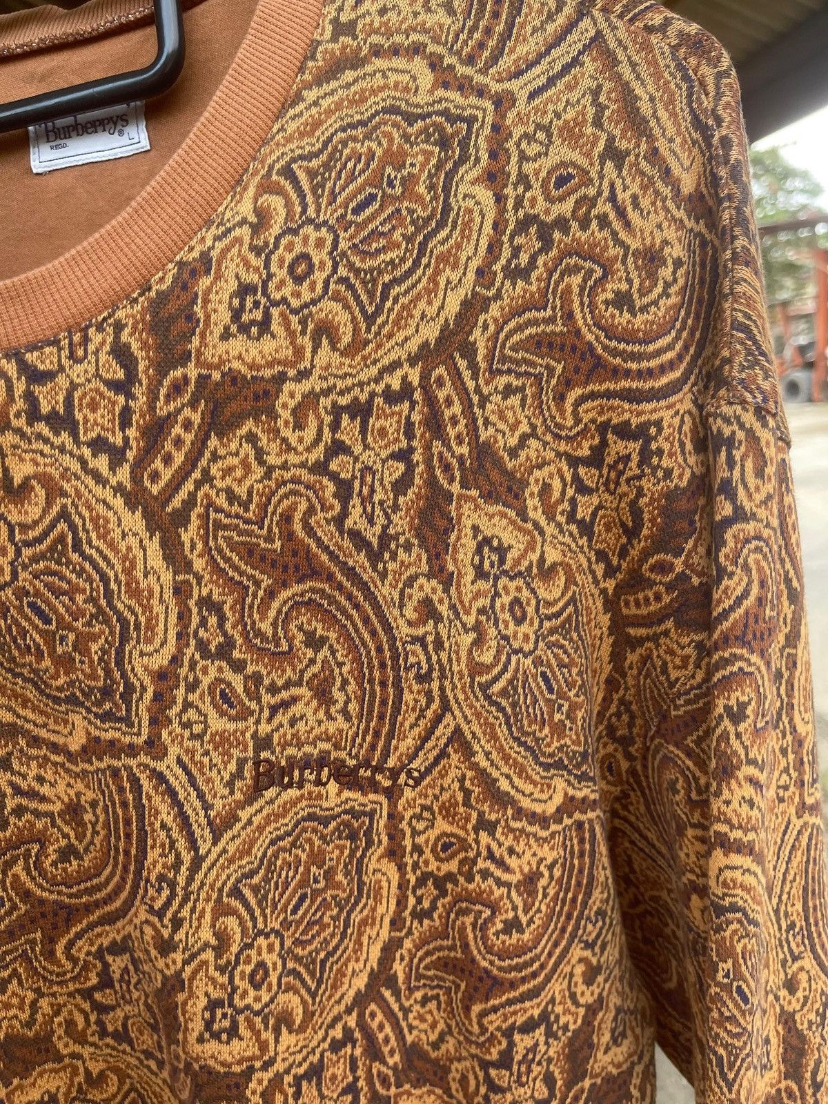 Burberry Vintage 90s Burberrys Art Motive Paisley Sweatshirt Size US L / EU 52-54 / 3 - 3 Thumbnail