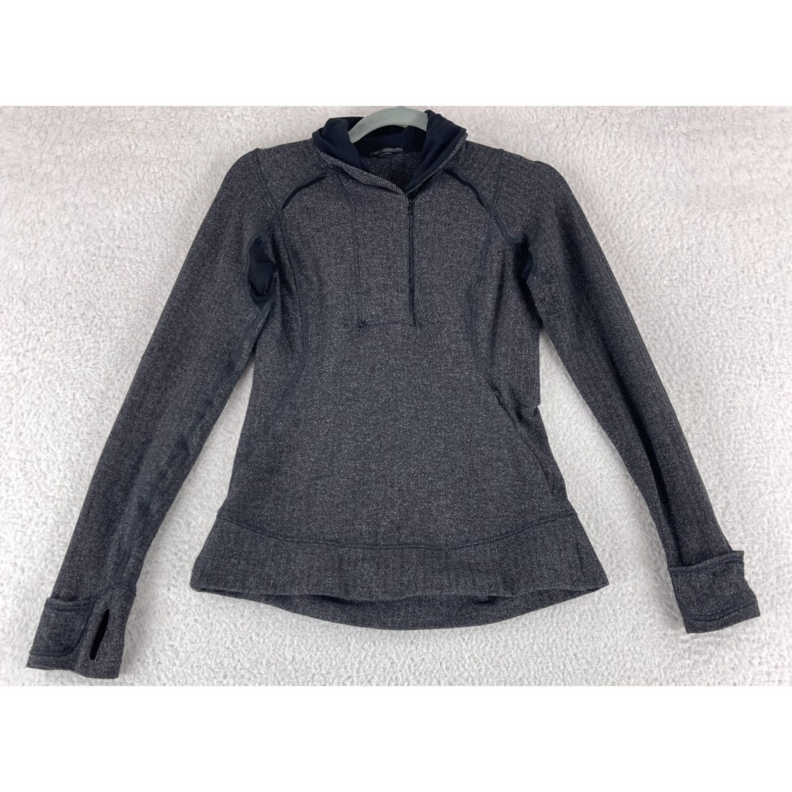 Lululemon Lululemon Think Fast Shirt Womens Size 4 Gray Herringbone Long Sleeve Pullover Size S / US 4 / IT 40 - 2 Thumbnail