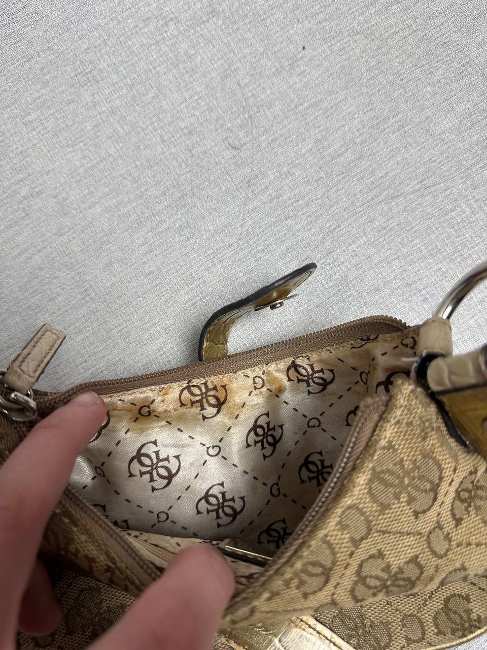 Guess Guess Vintage Y2K Avantgarde Mini Bag Very Rare Monogram Size ONE SIZE - 15 Thumbnail