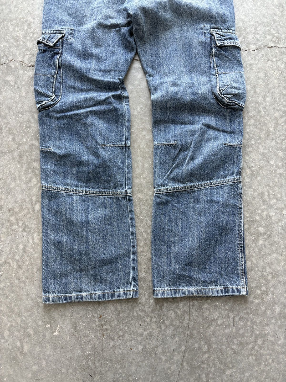 Japanese Brand Vintage Y2K Japanese Style Baggy Cargo Jeans Size US 32 / EU 48 - 9 Thumbnail