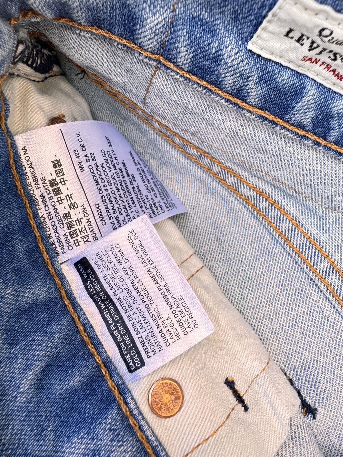 Levi's Vintage Distressed Levi’s 501 Light Wash Denim Jeans Size US 29 - 6 Thumbnail