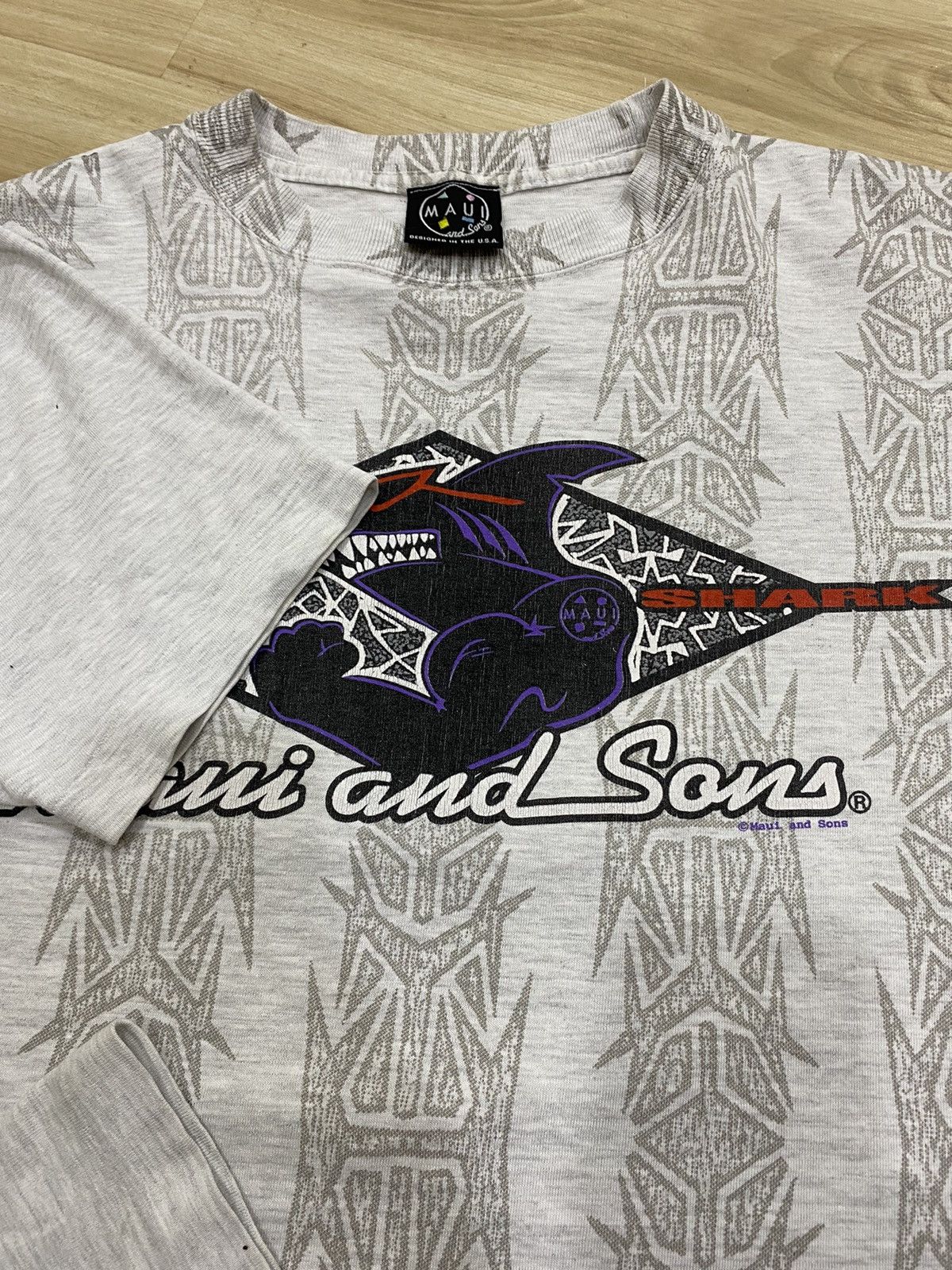 Maui and Sons × Vintage Vintage Maui And Sons Back 2 Back Black Shark Size US L / EU 52-54 / 3 - 3 Thumbnail