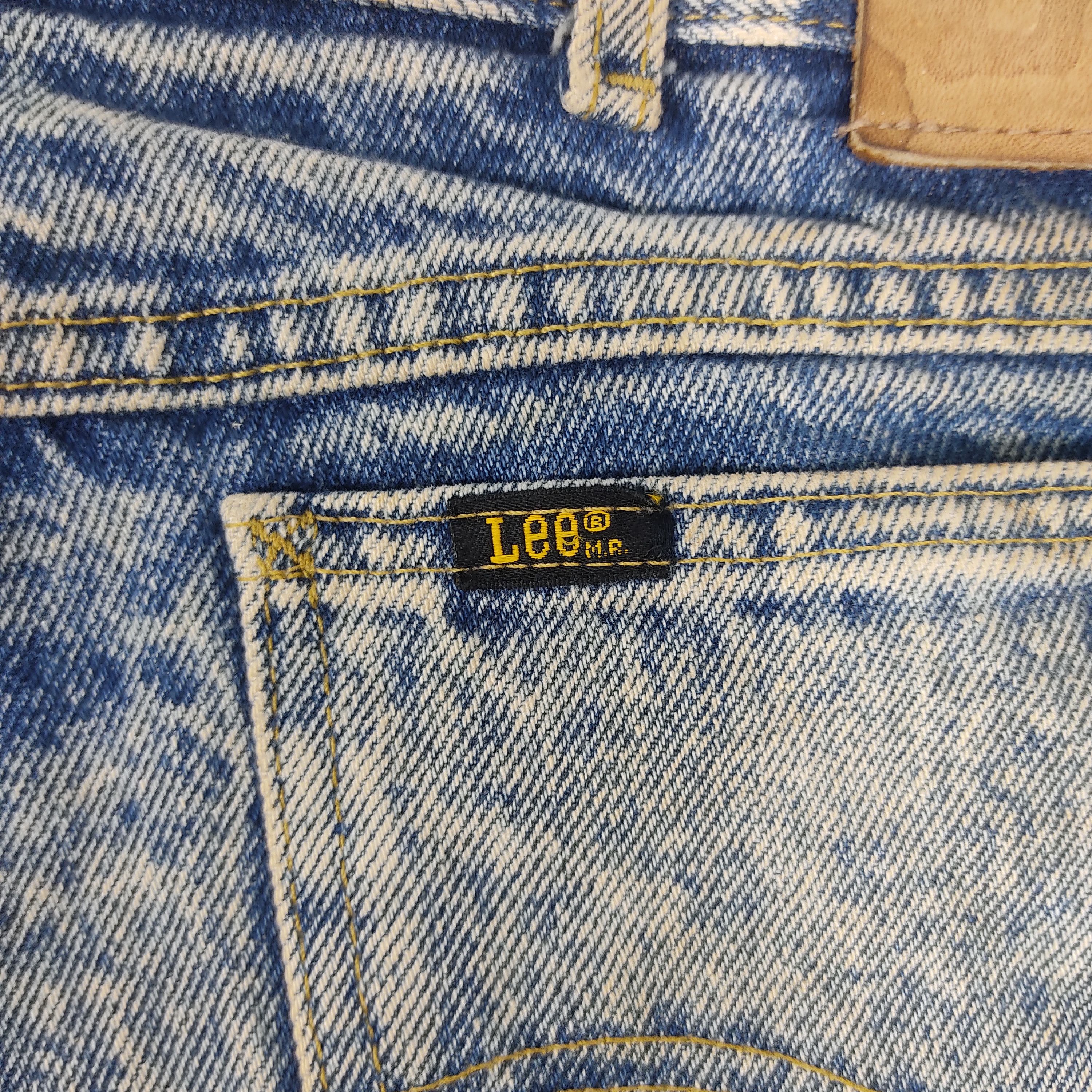 Lee × Vintage 90s Vintage Lee Stone Wash Jeans L507 Size US 35 - 11 Thumbnail