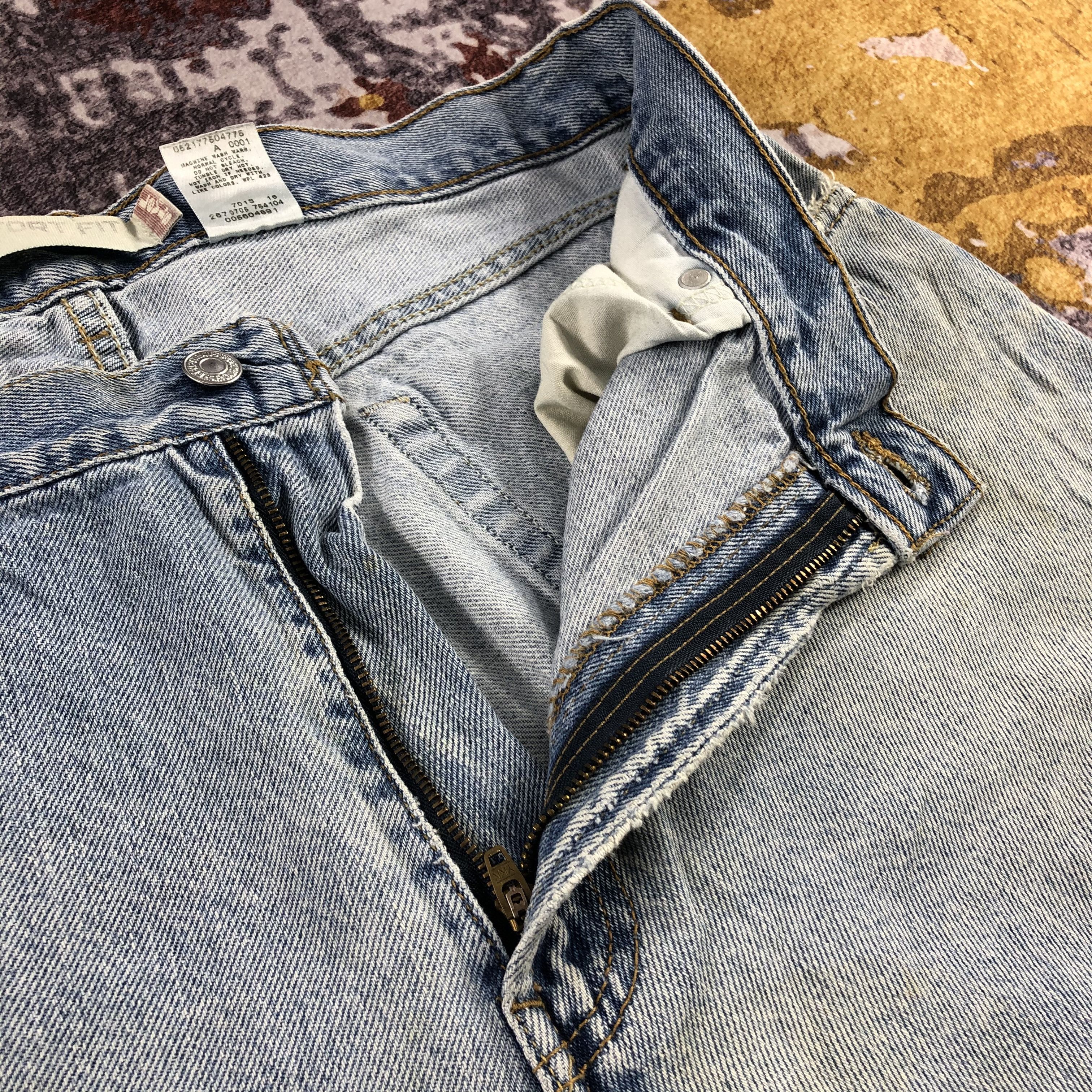 Levi's × Vintage Vintage Light Wash Levis 560 Jeans-JM3000 Size US 35 - 12 Thumbnail