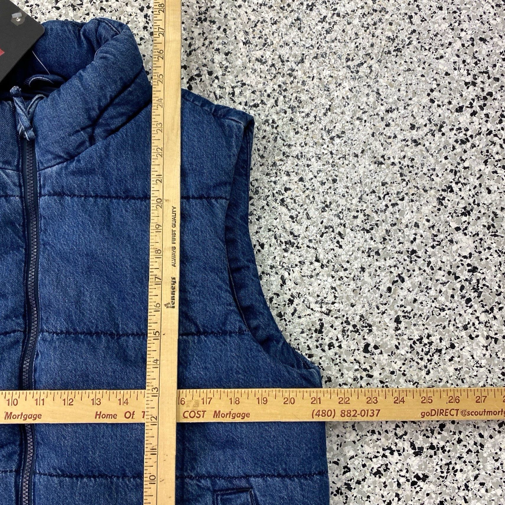 Levi's Levi’s Vest Men’s Size S Blue Western Quilted Down Puffer NWT NEW Denim Vest Size US 29 - 2 Thumbnail