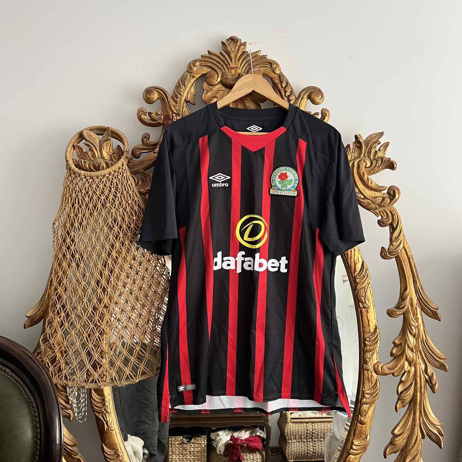 Umbro Umbro Blackburn Rovers soccer Jersey Football Tshirt Sz XL Size US XL / EU 56 / 4 - 1 Thumbnail