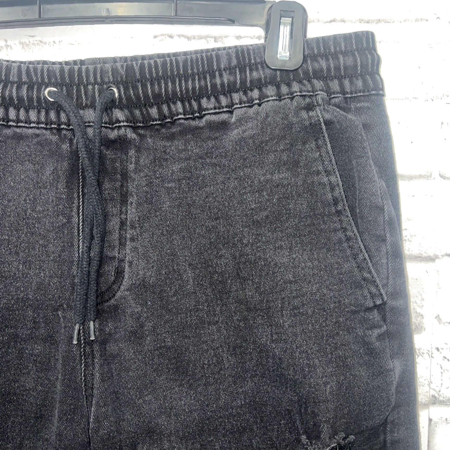 Hot Topic Hot Topic Mens Black Distressed Straight Leg Drawstring Jeans Size 32x30 Size US 32 / EU 48 - 2 Thumbnail