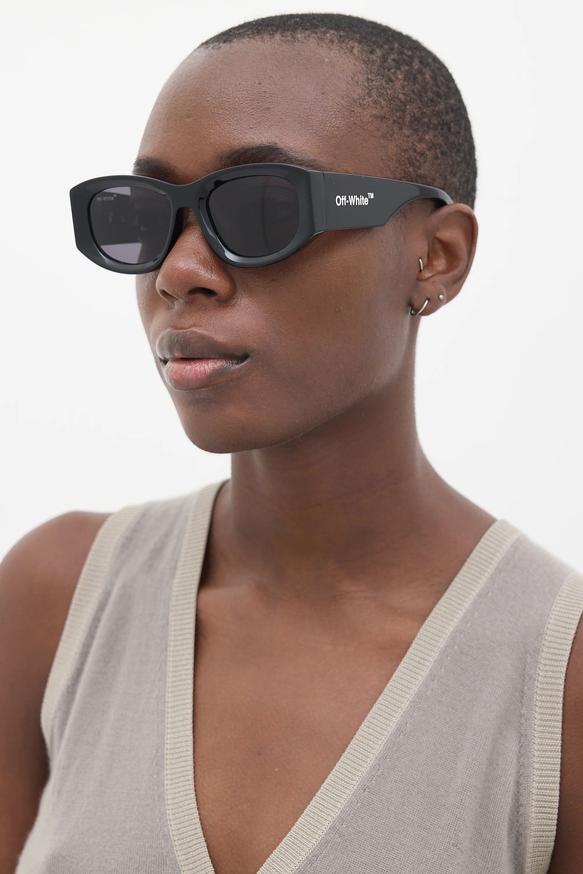 Off-White Off-White JOAN Sunglasses Cat Eye OERI041 1007 NEW AUTHENTIC Size ONE SIZE - 11 Thumbnail