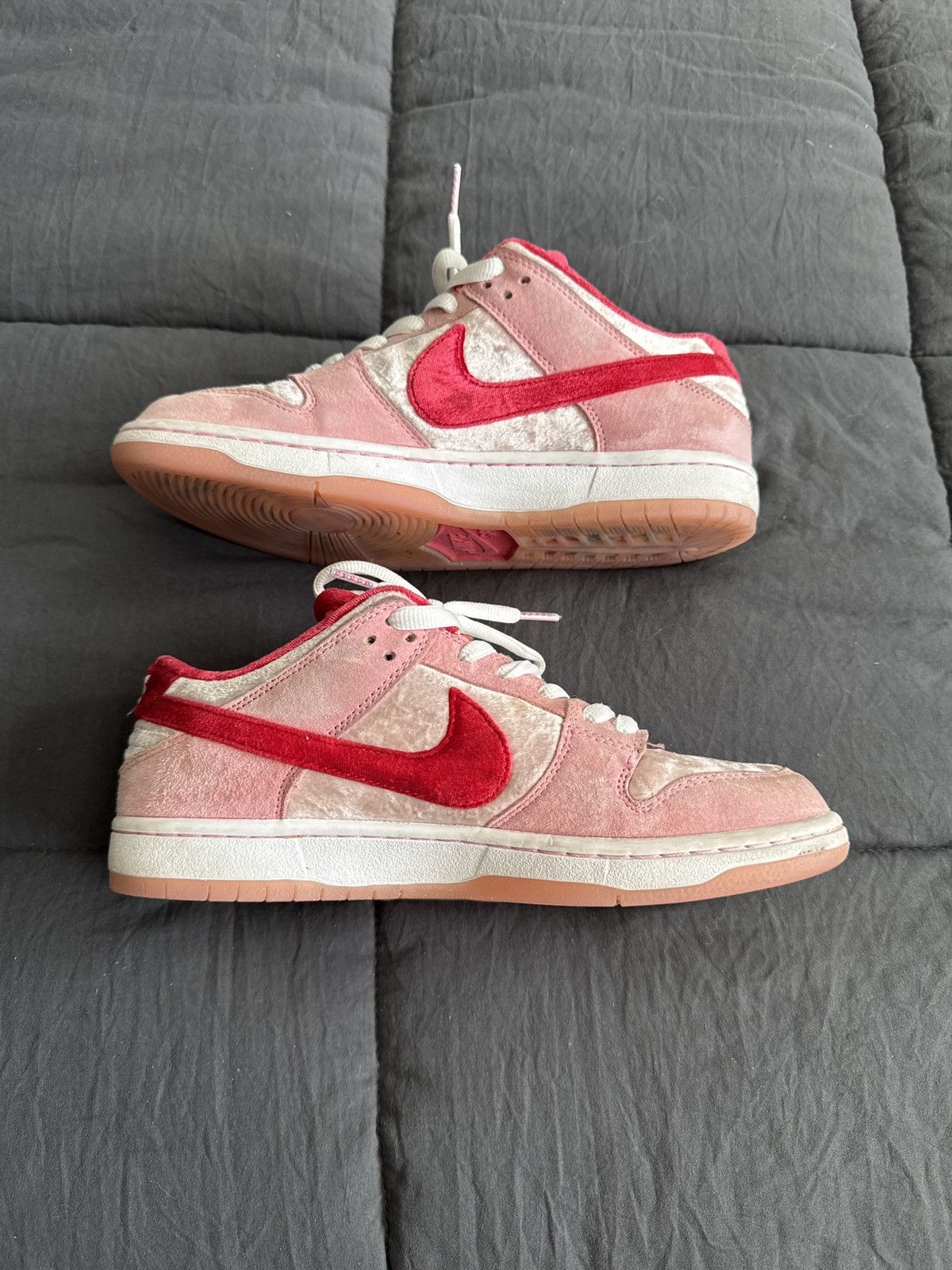 Nike × StrangeLove Skateboards Strangelove Nike Dunks Size US 9.5 / EU 42-43 - 2 Thumbnail