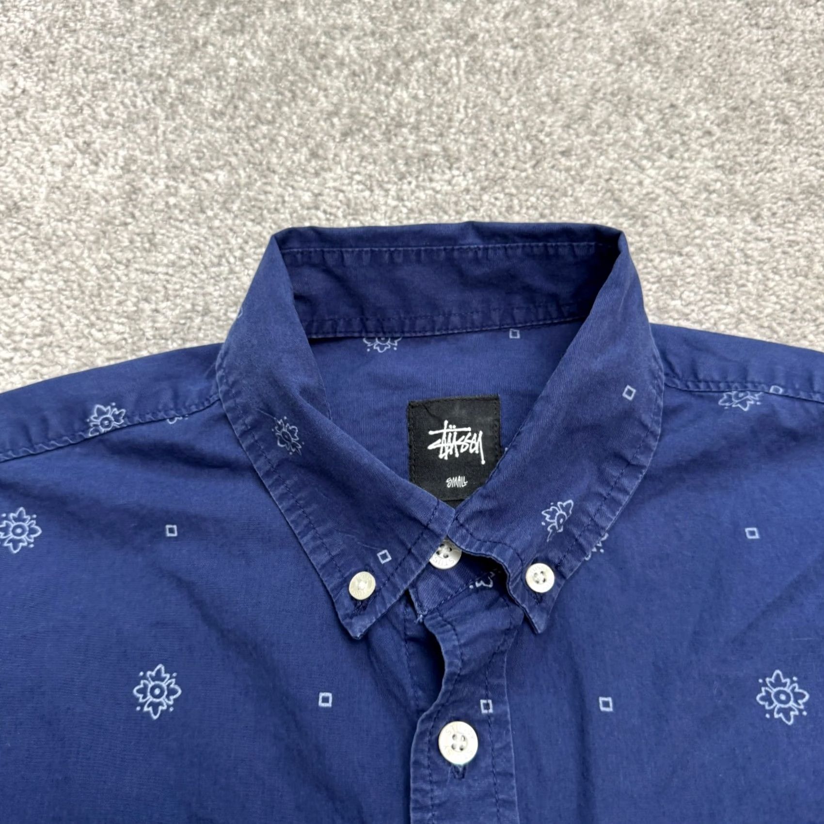 Gloverall Stussy Medallion All Over Print Button Down shirt Mens Small Navy Blue Cotton Size US S / EU 44-46 / 1 - 5 Thumbnail